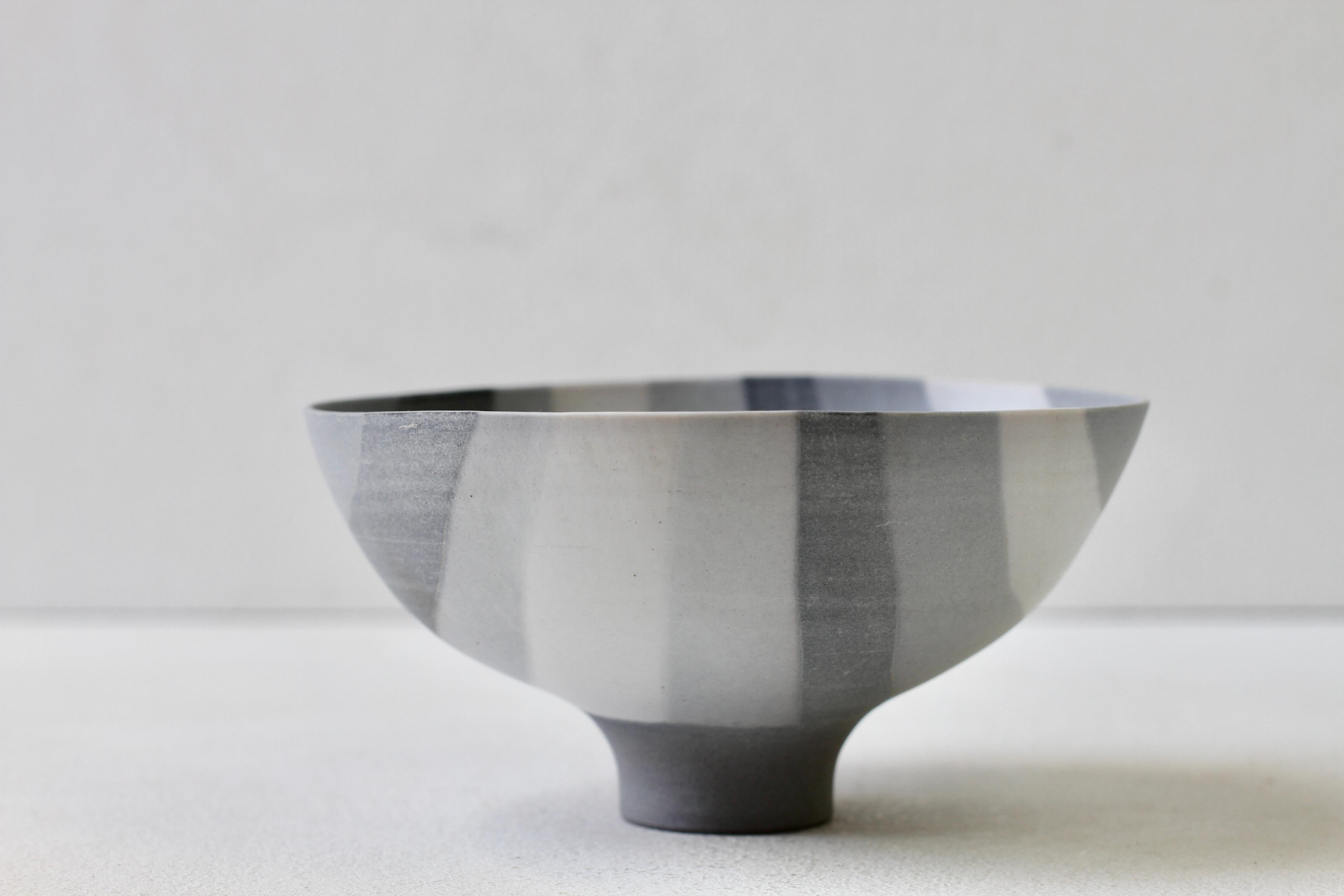Late 20th Century Rainer Doss Signed German Art Studio Grey Striped Porcelain Pottery Bowl 1981 For Sale