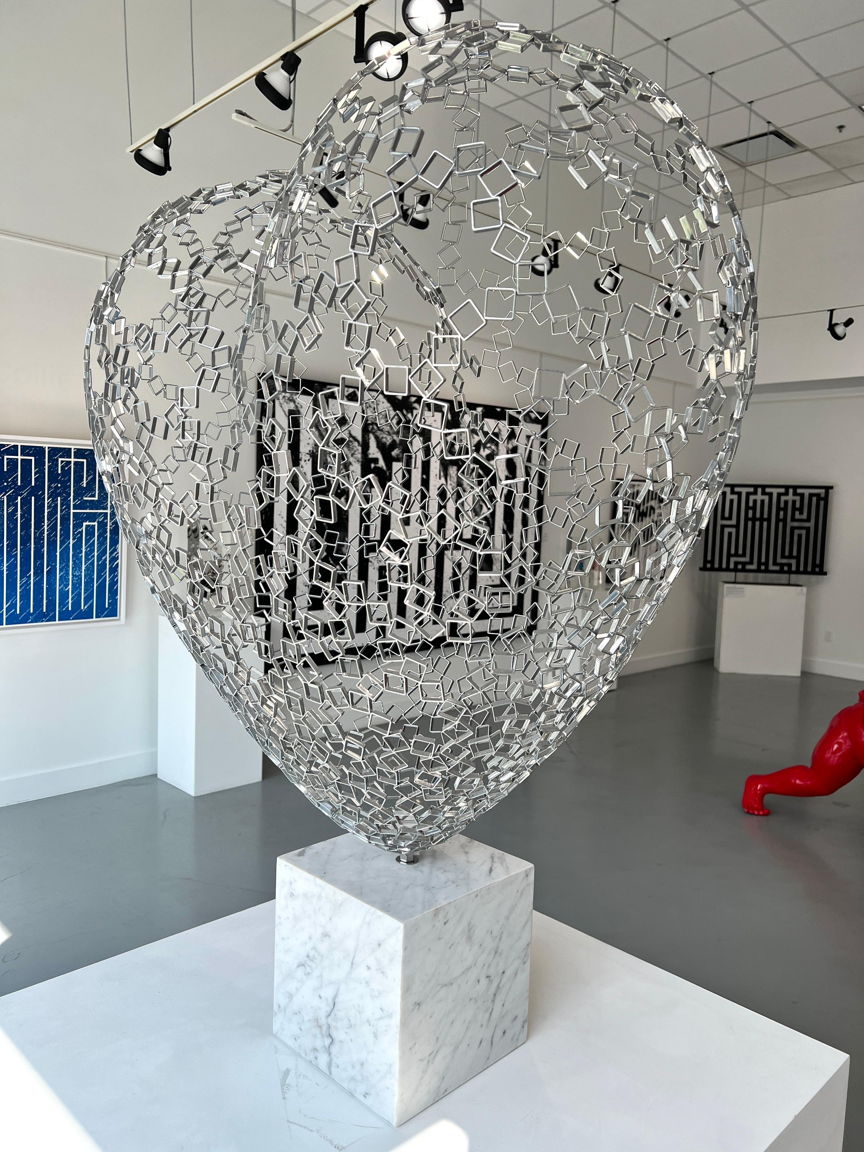 Big Love - Contemporary Sculpture by Rainer Lagemann