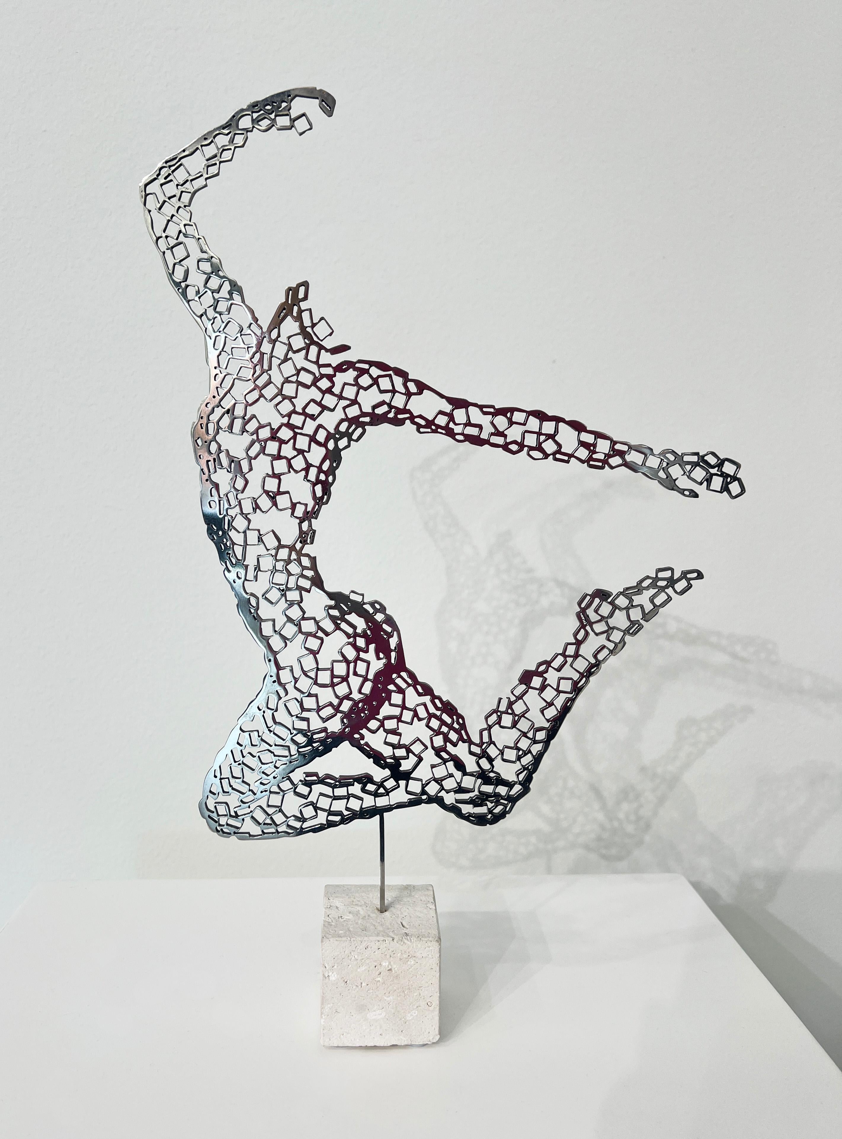 Rainer Lagemann Figurative Sculpture - White Swan