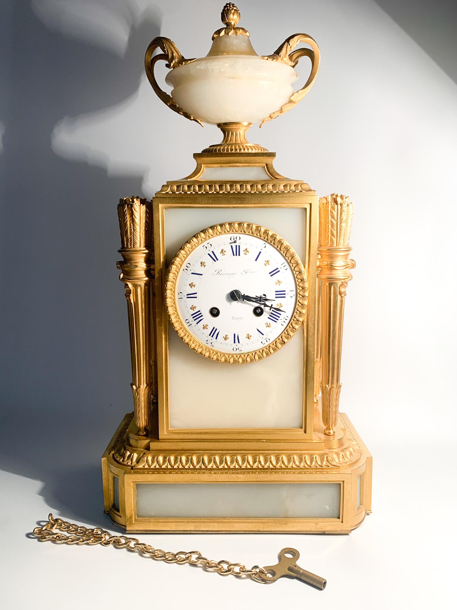 Raingo Frères Tischuhr im Stil Louis XVI aus Alabaster und vergoldeter Bronze 1800 im Angebot 4