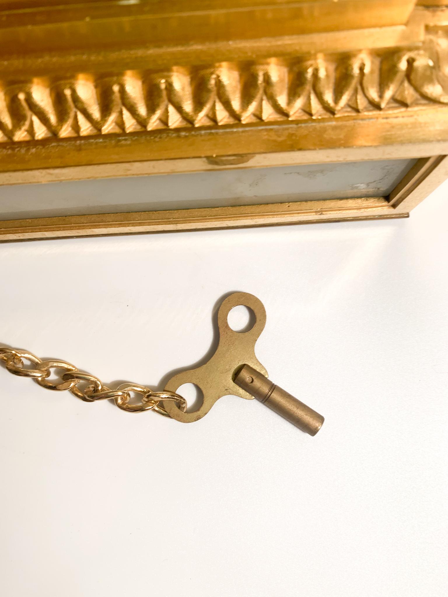 Raingo Frères Tischuhr im Stil Louis XVI aus Alabaster und vergoldeter Bronze 1800 im Angebot 5