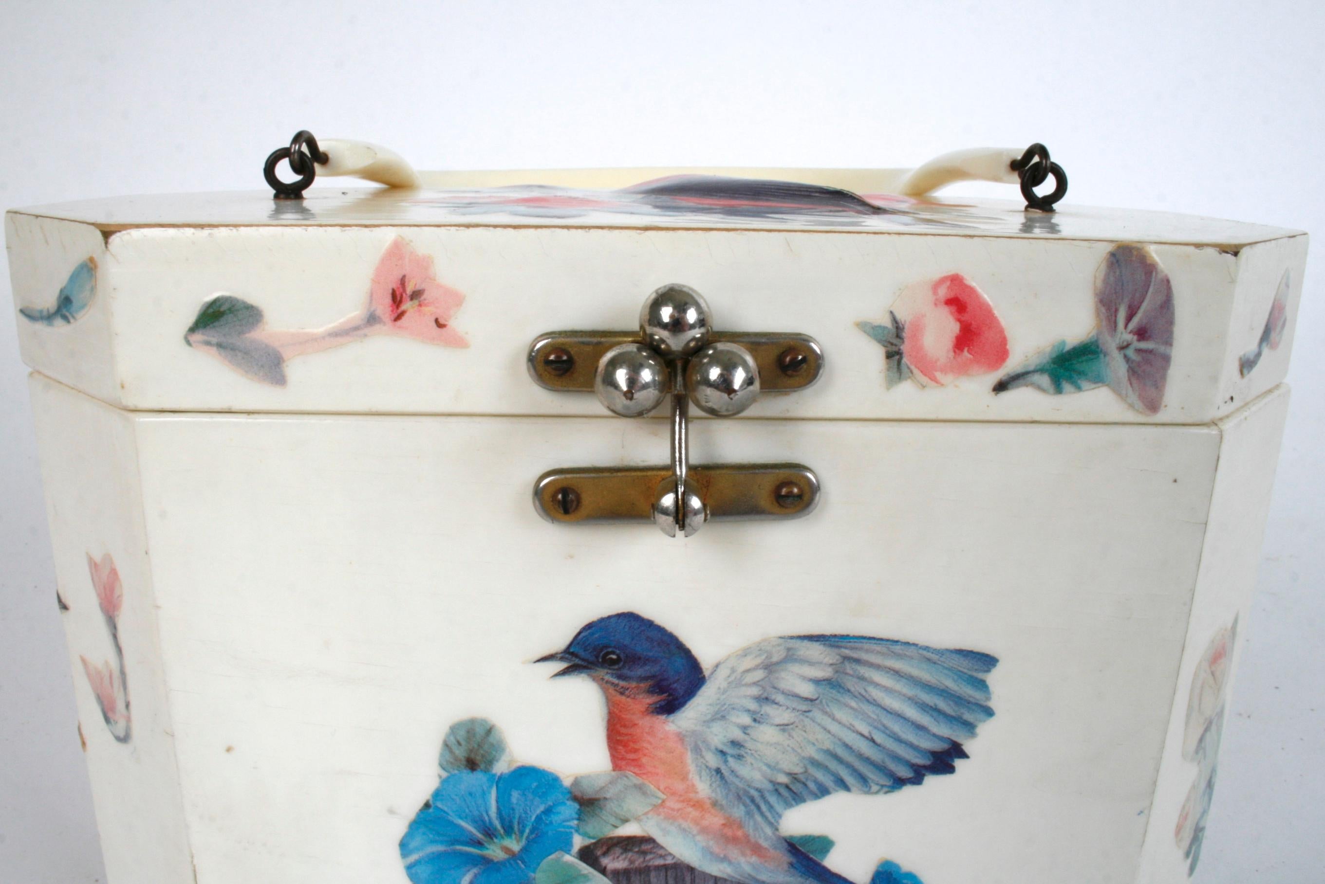 Raised Decoupage Box Handbag by Annie Laurie of Palm Beach In Good Condition In valatie, NY