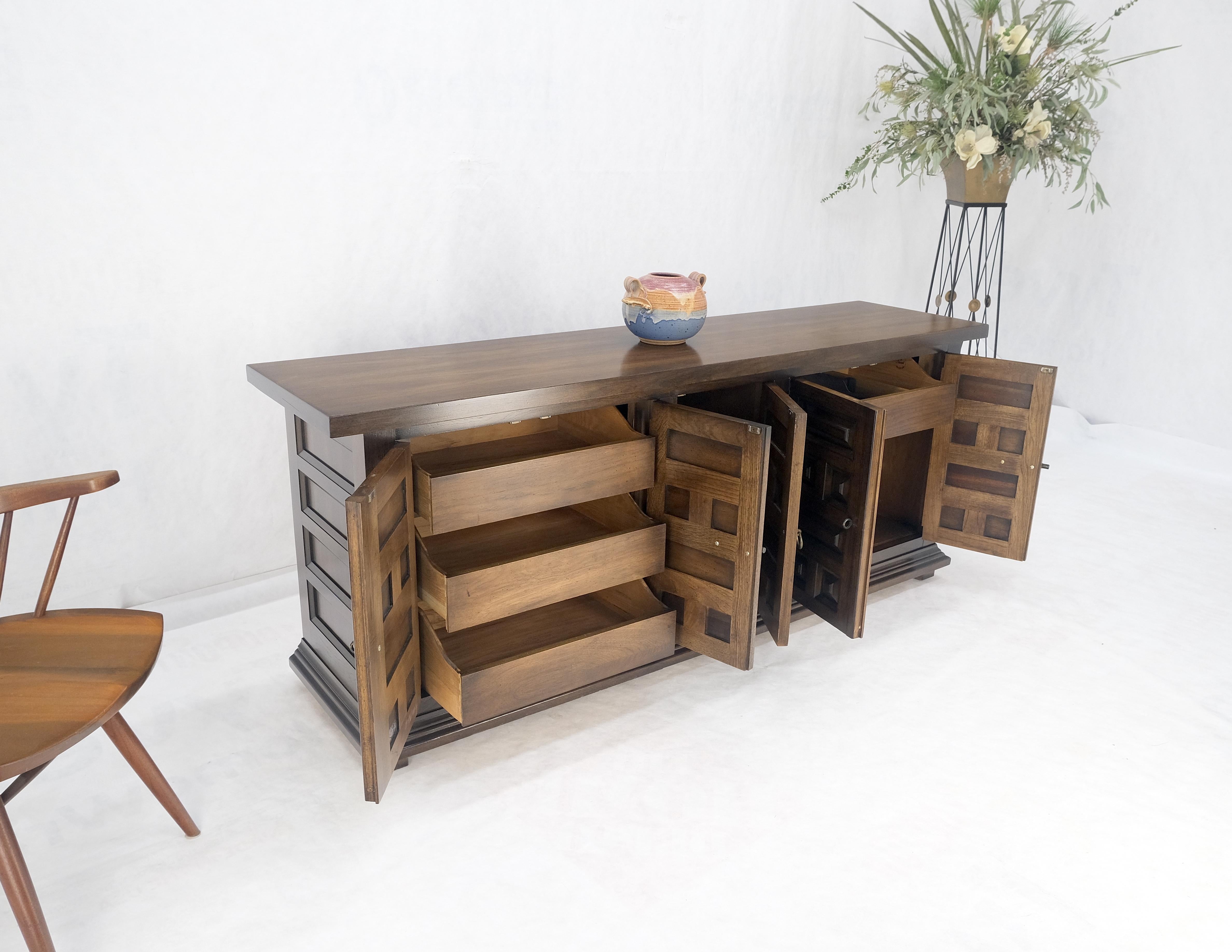 Raised Panel 5 Türen 4 Schubladen Mid Century Modern Dark Chestnut Dresser Credenza im Angebot 2