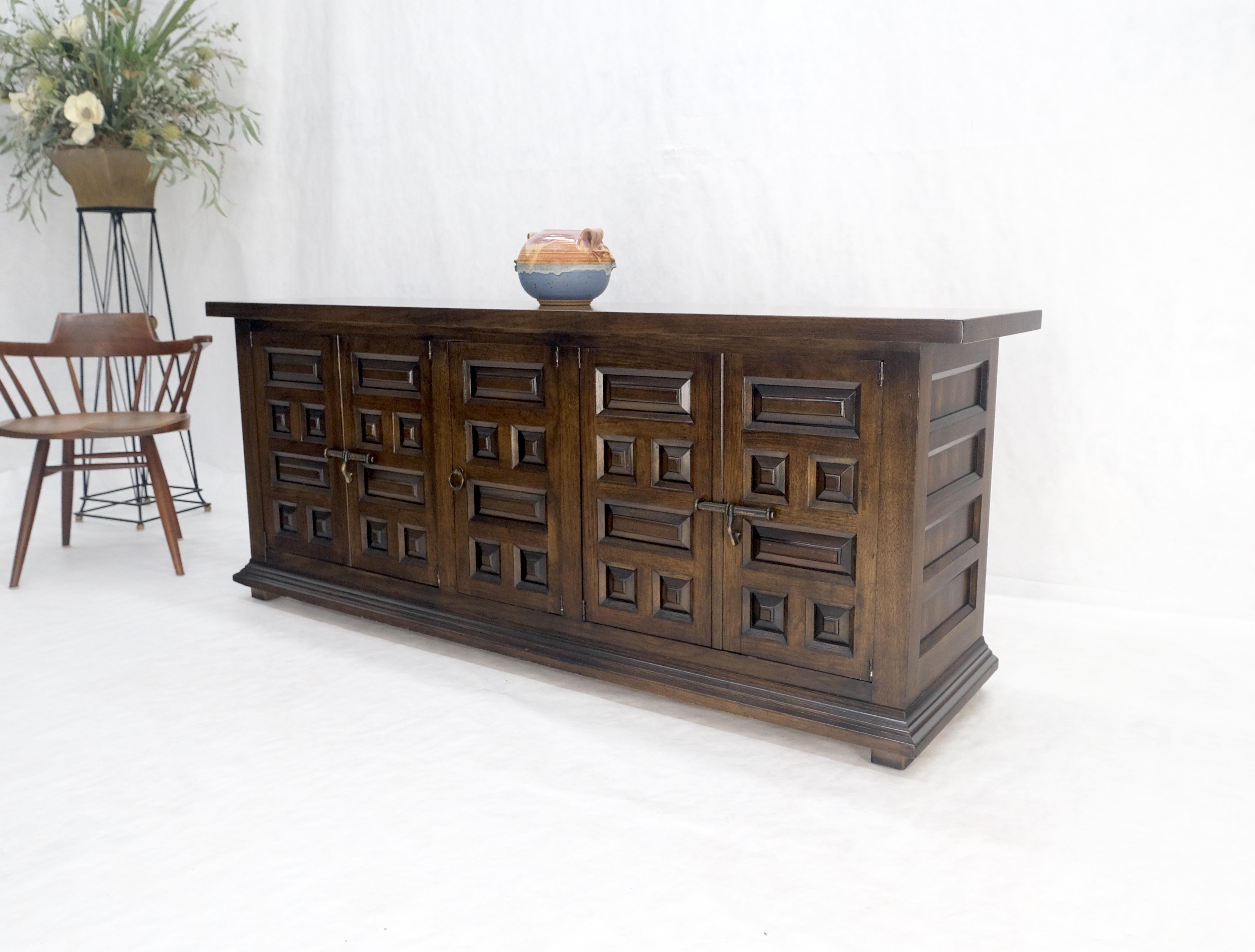 Raised Panel 5 Türen 4 Schubladen Mid Century Modern Dark Chestnut Dresser Credenza im Angebot 4