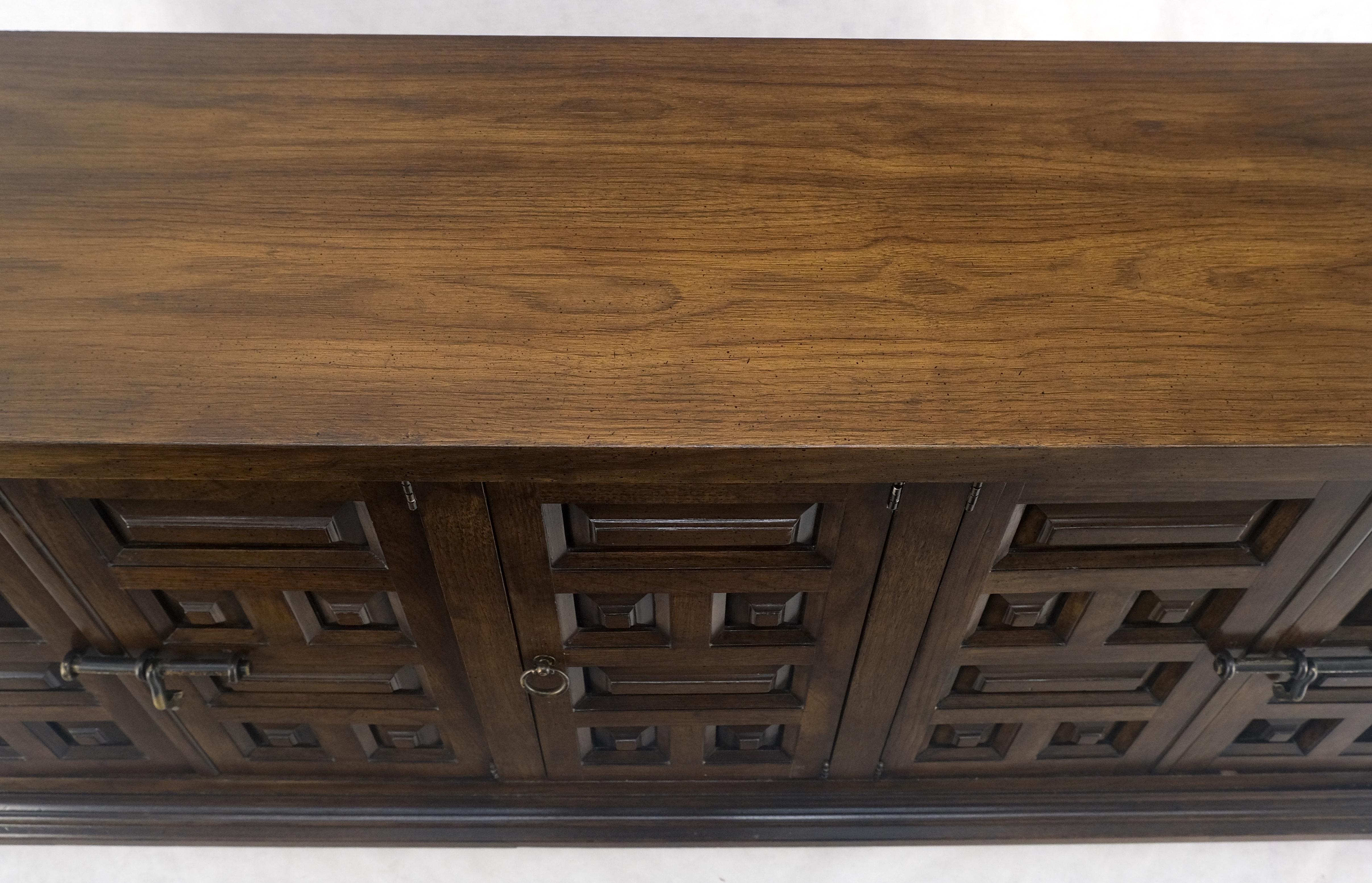 Raised Panel 5 Türen 4 Schubladen Mid Century Modern Dark Chestnut Dresser Credenza im Angebot 6