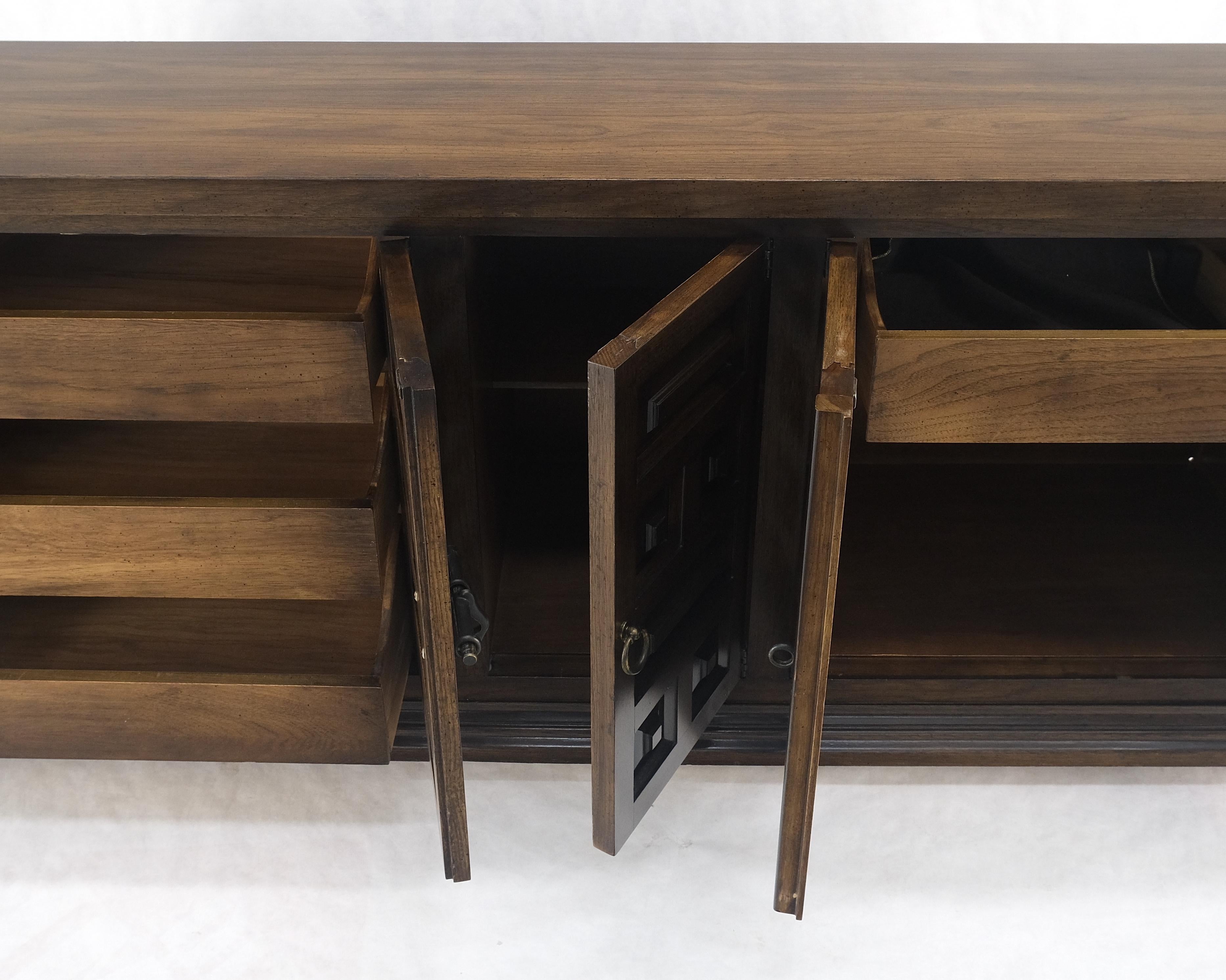 Raised Panel 5 Türen 4 Schubladen Mid Century Modern Dark Chestnut Dresser Credenza im Angebot 1