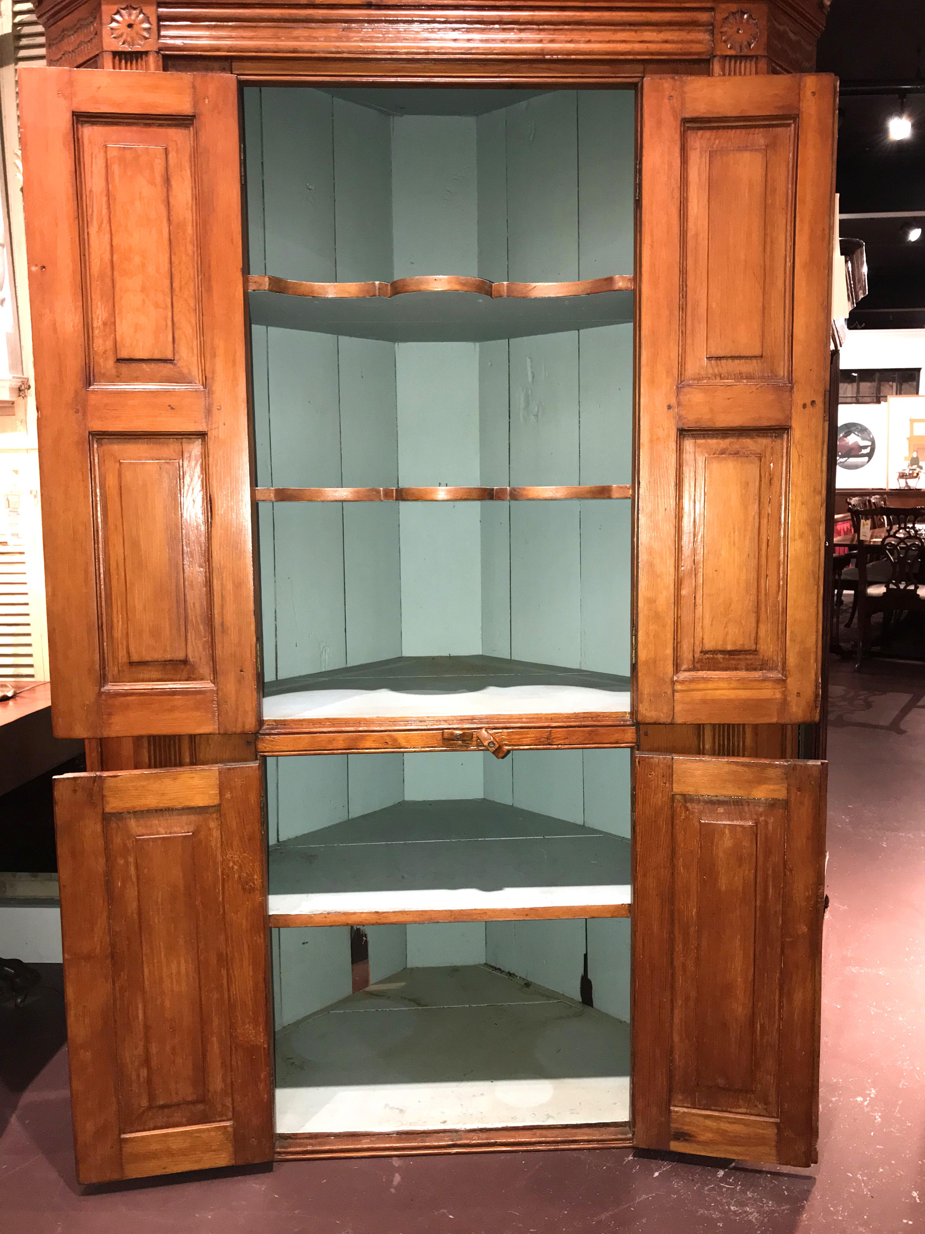 American Raised Panel Pine Four-Door Corner Cupboard circa 1800, Mid Atlantic States