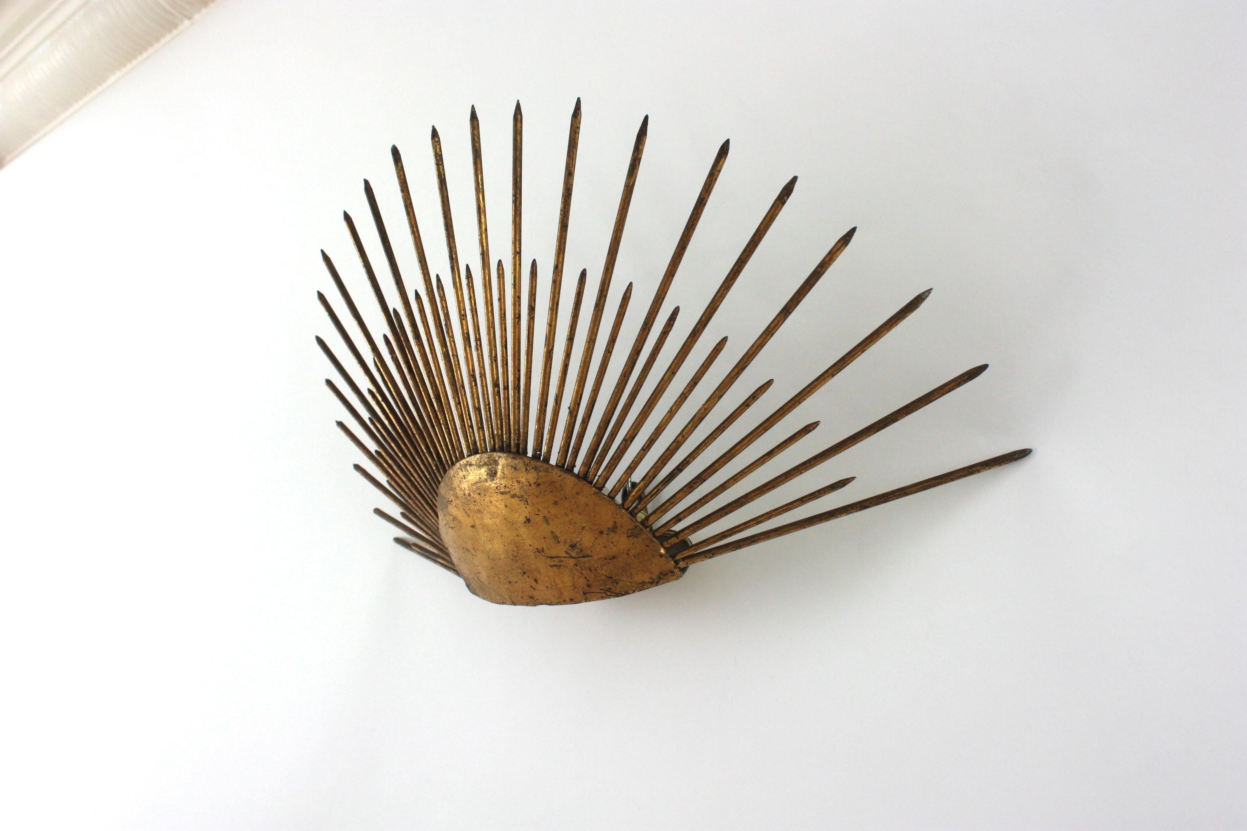Raising Sun Sunburst Wall Light in Gilt Wrought Iron, France 1940s For Sale 3