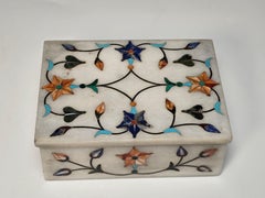 Caja de mármol y piedra dura del periodo Raj, India circa 1900