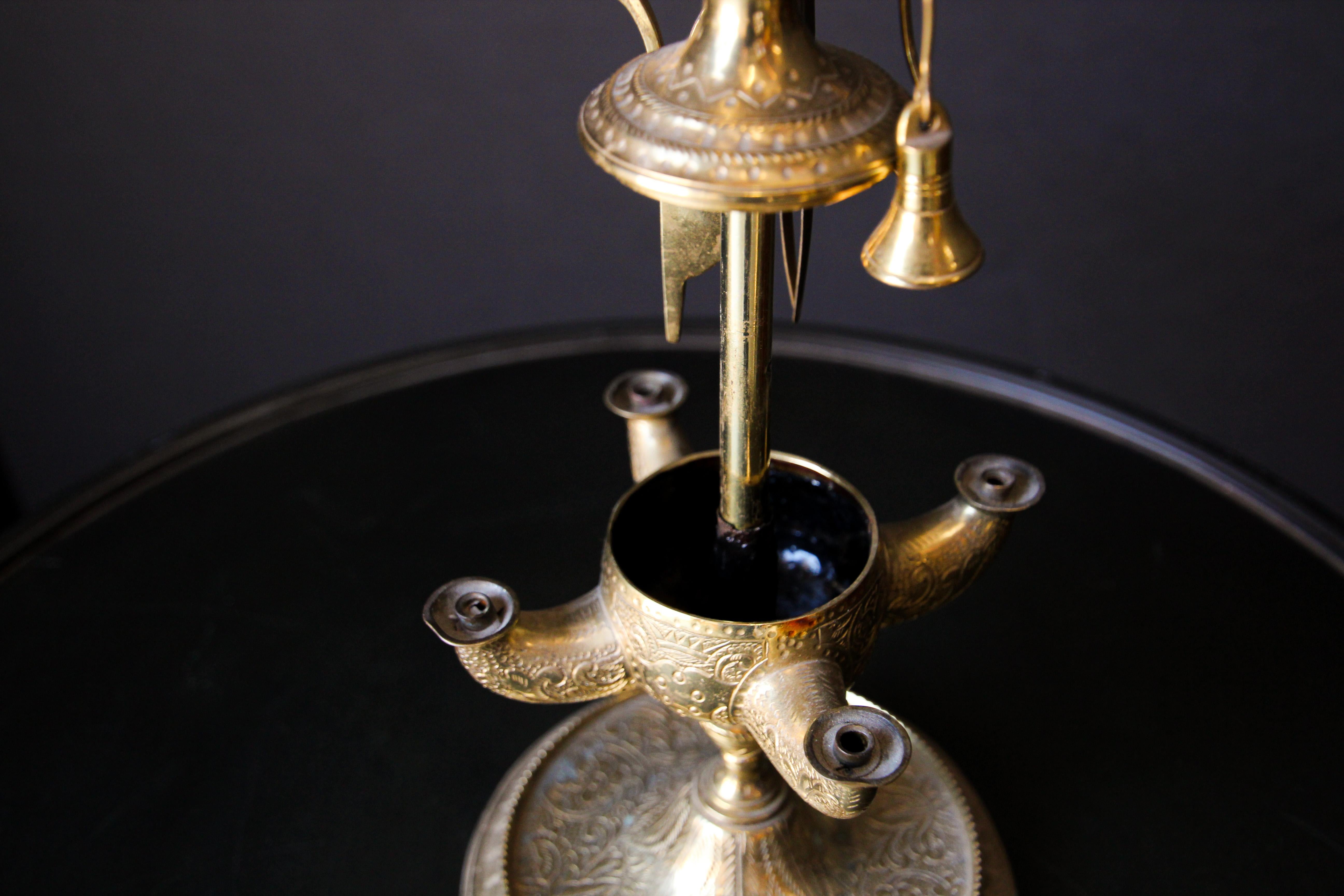 Anglo-indische viktorianische Öllampe aus Messing, 19. Jahrhundert im Zustand „Gut“ im Angebot in North Hollywood, CA