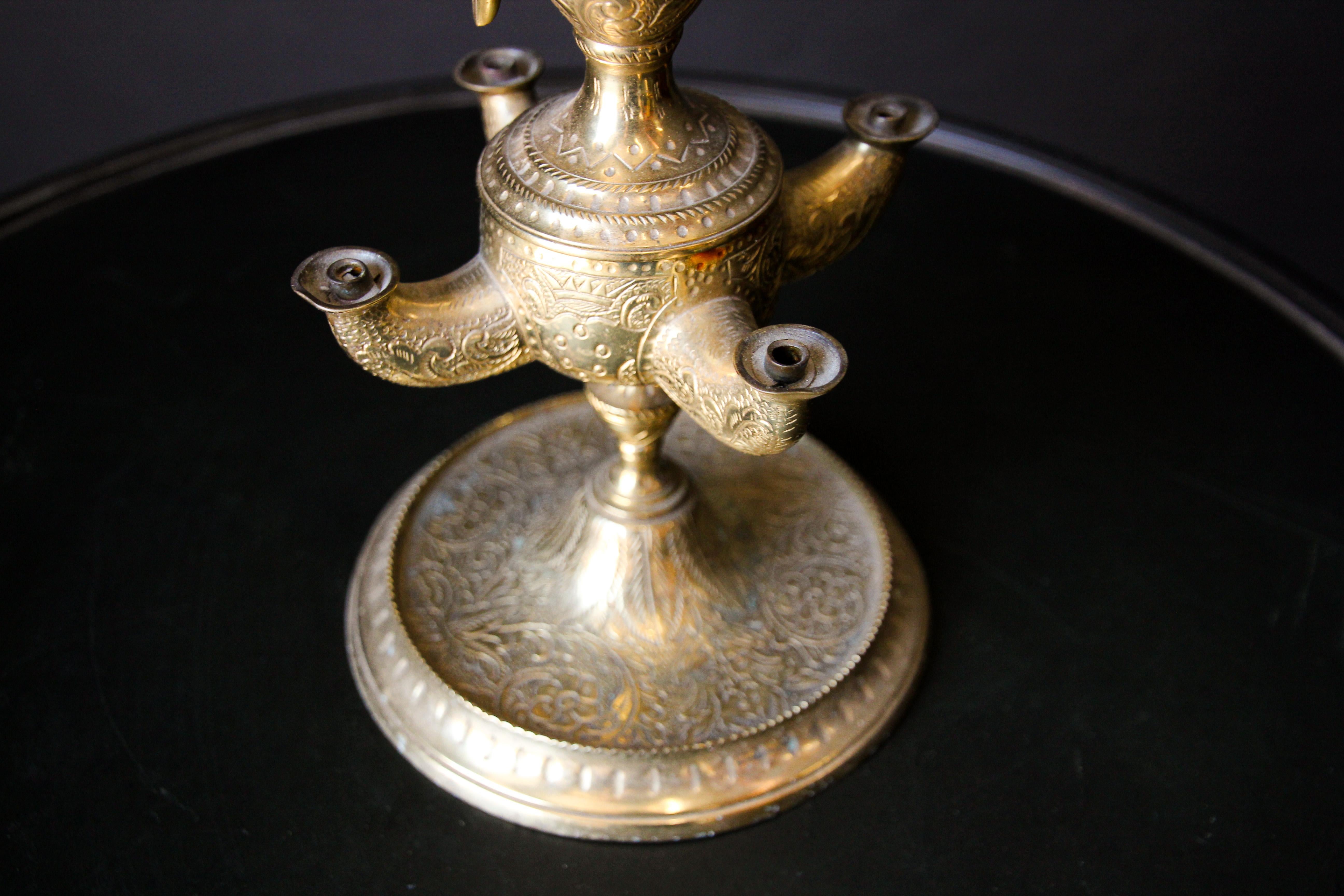 Laiton Lampe à huile anglo-indienne victorienne en laiton 19ème siècle en vente
