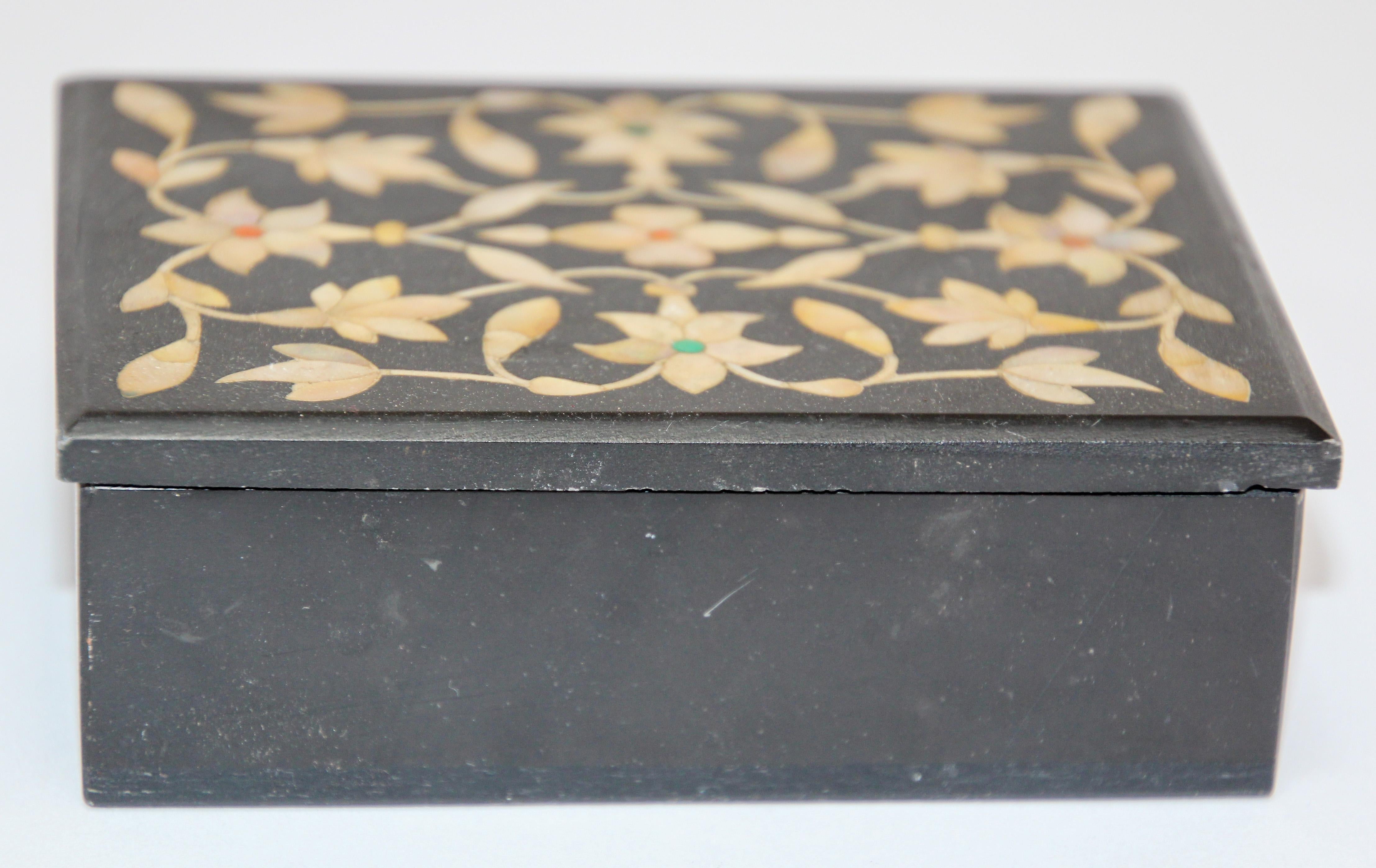 Anglo Raj Mughal Rajasthani Black Marble Inlay Trinket Box Pietra Dura India