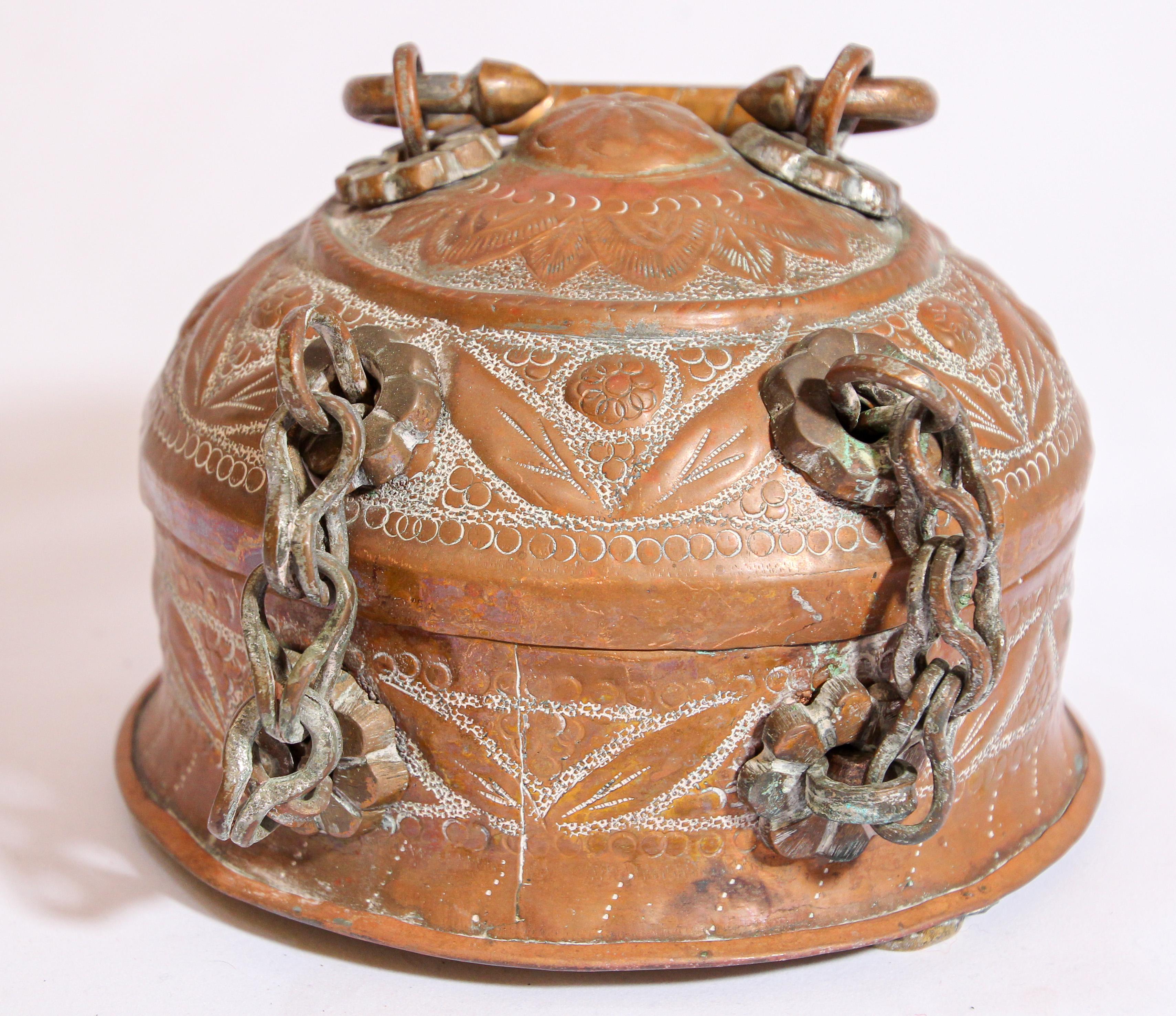 Rajasthani Decorative Brass Lidded Betel Caddy Box For Sale 3