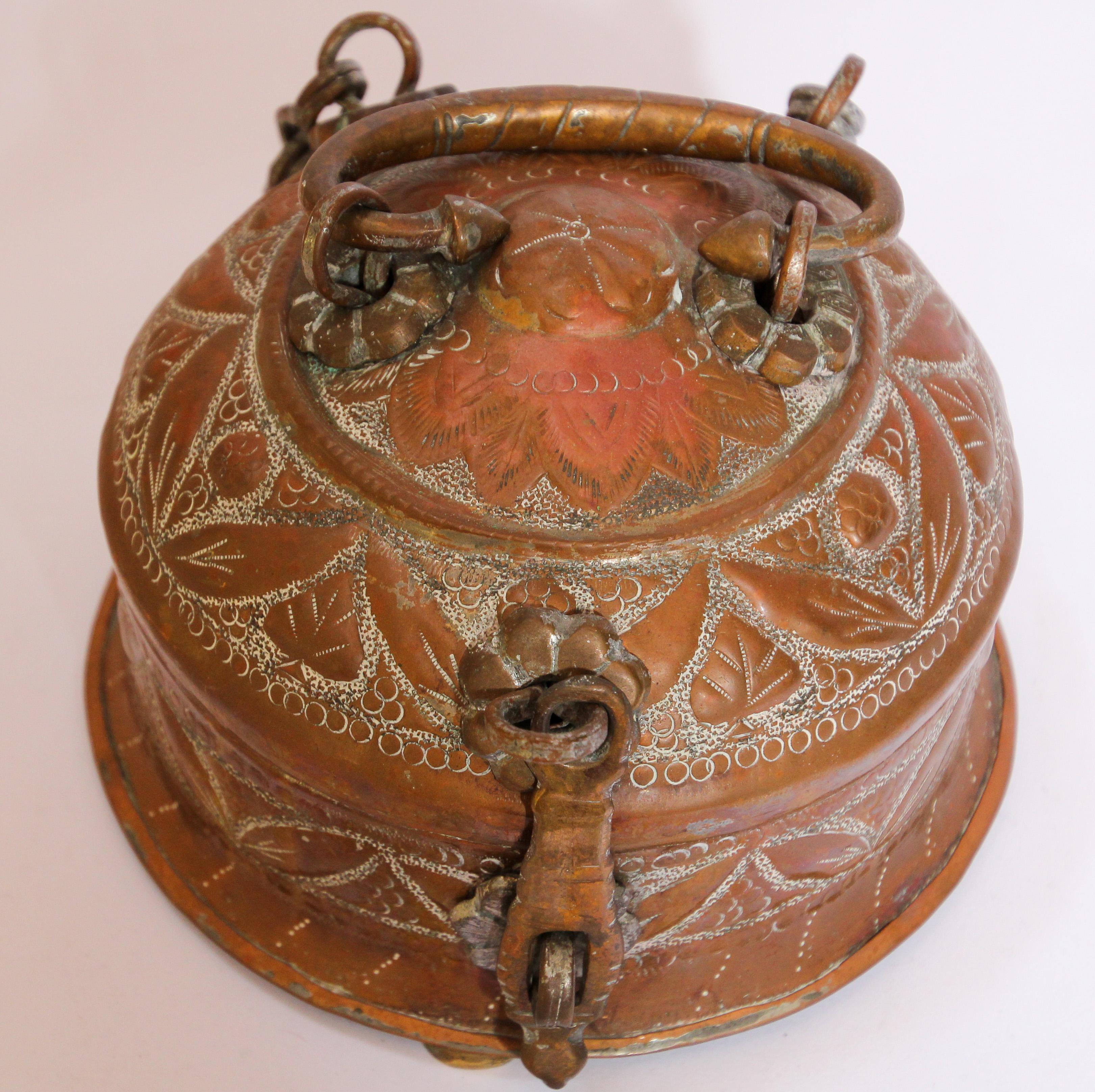 Hammered Rajasthani Decorative Brass Lidded Betel Caddy Box For Sale