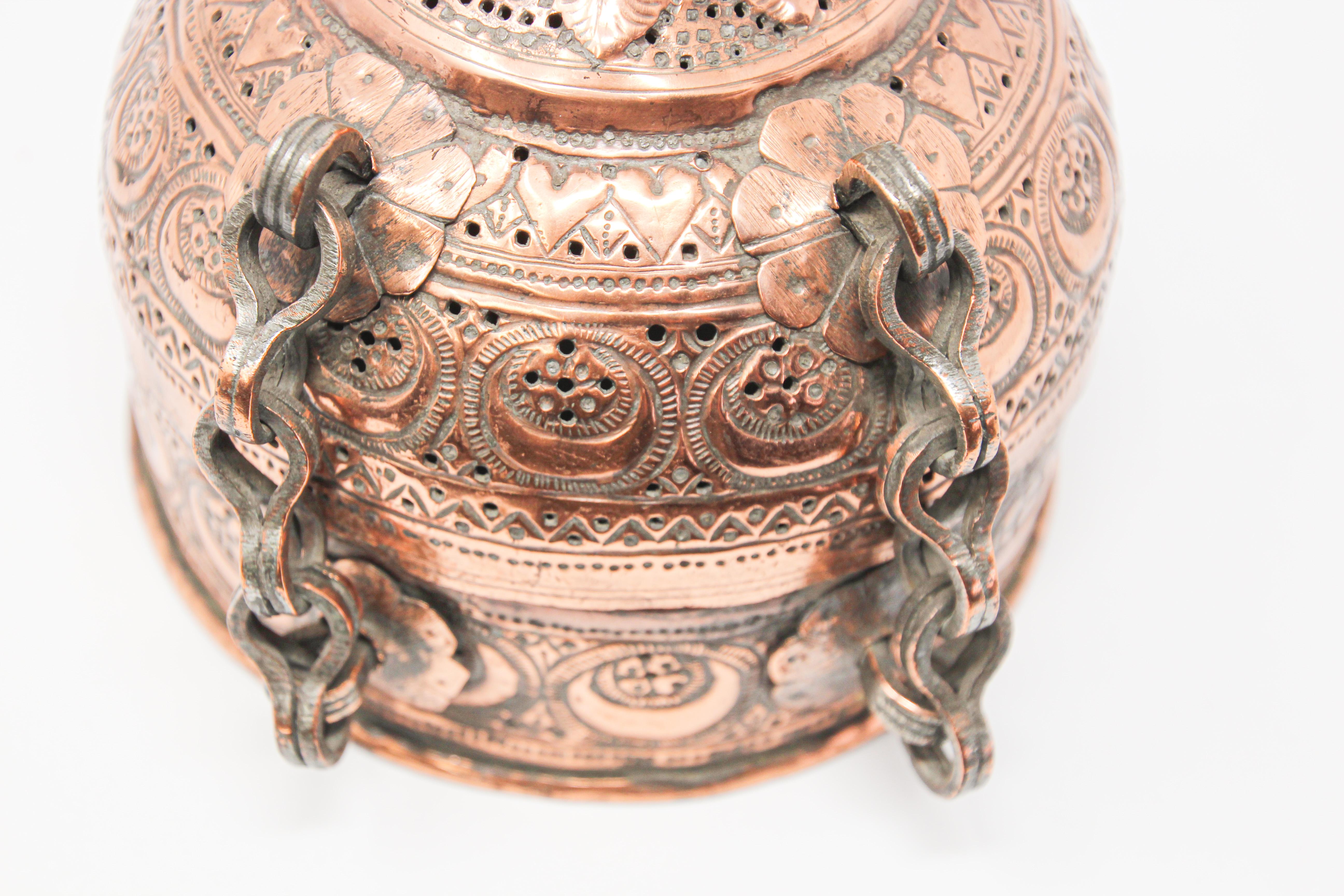 Rajasthani Mughal Decorative Copper Lidded Betel Spice Pandan Caddy Box For Sale 1