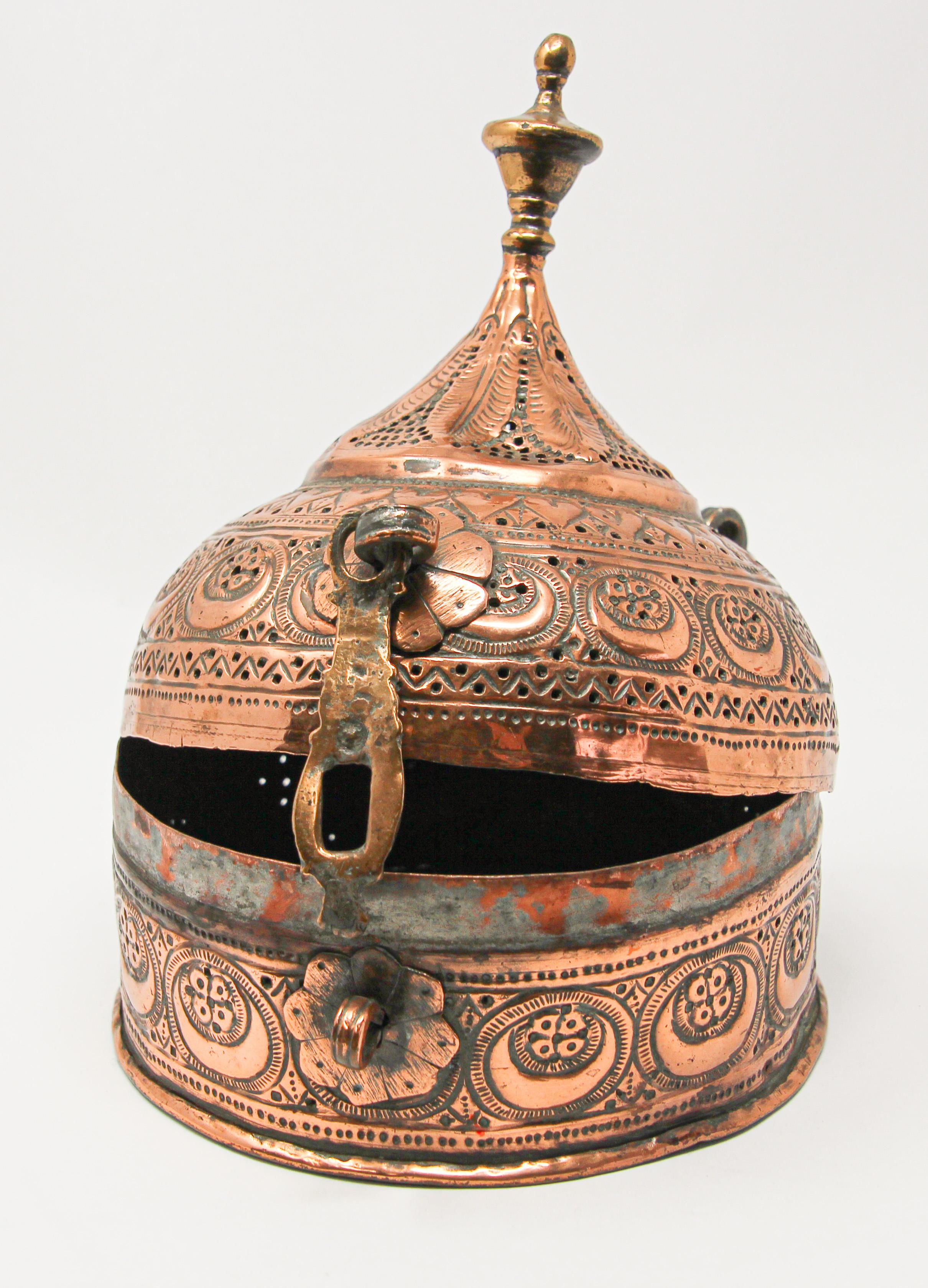 Rajasthani Mughal Decorative Copper Lidded Betel Spice Pandan Caddy Box For Sale 6