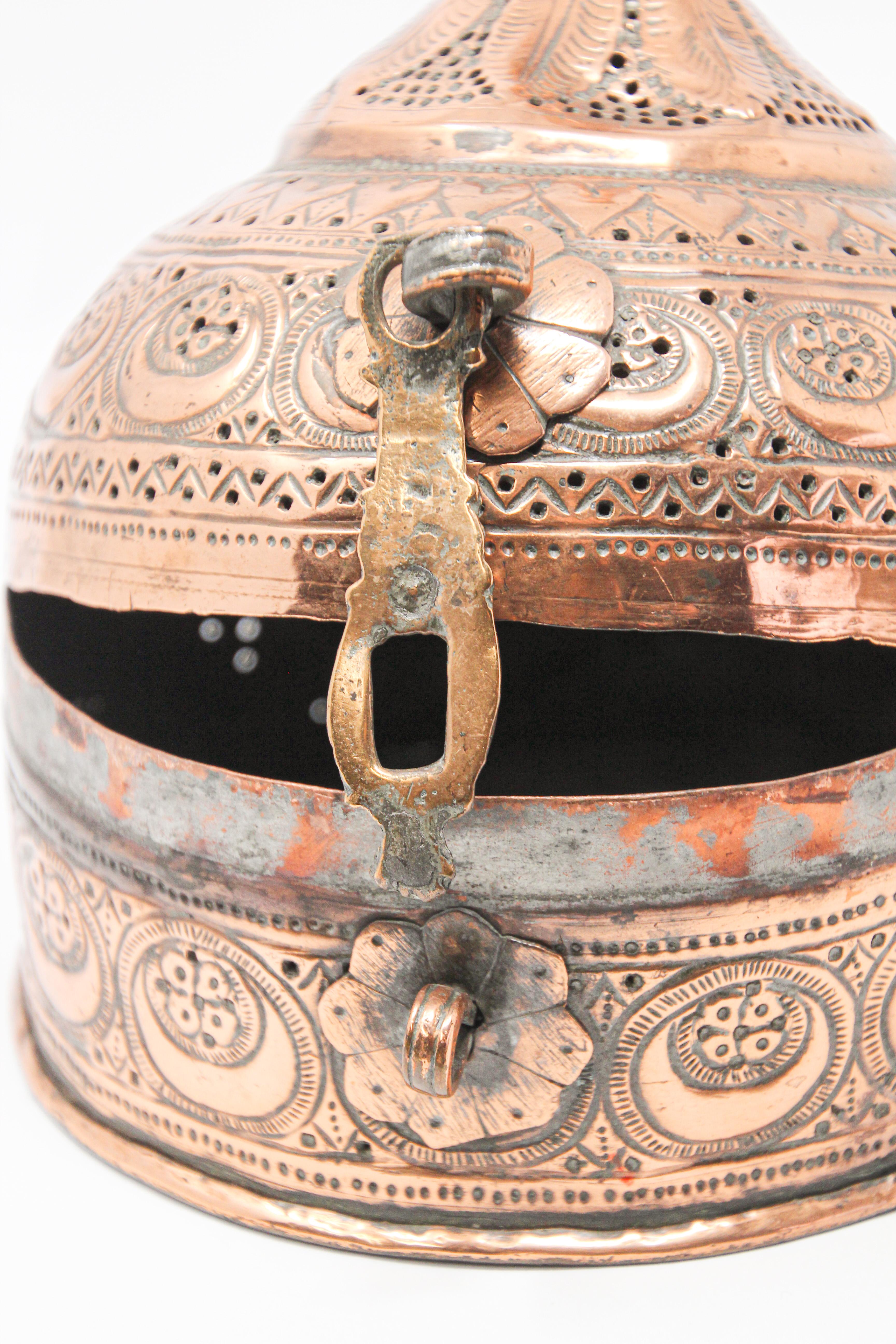 Rajasthani Mughal Decorative Copper Lidded Betel Spice Pandan Caddy Box For Sale 7