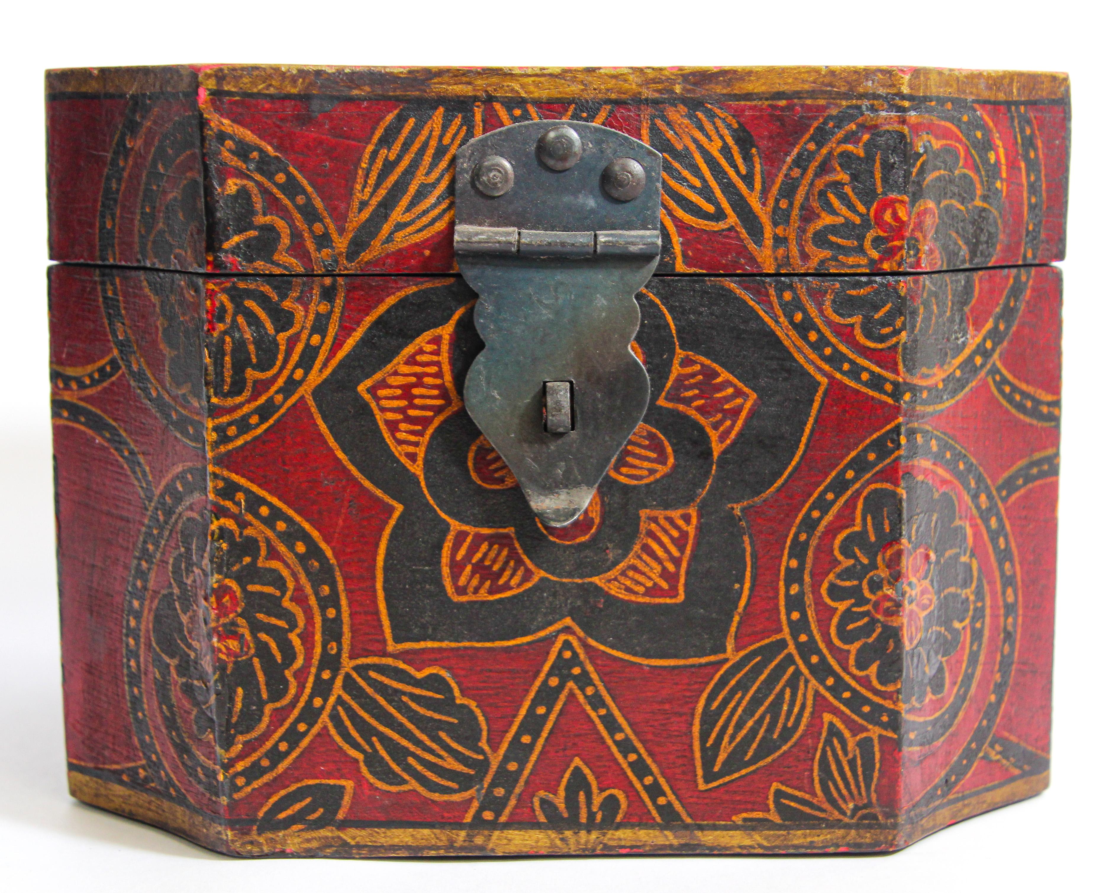 Tibetan Hand Painted Decorative Box with Floral Designs In Good Condition In Moreno Valley, CA