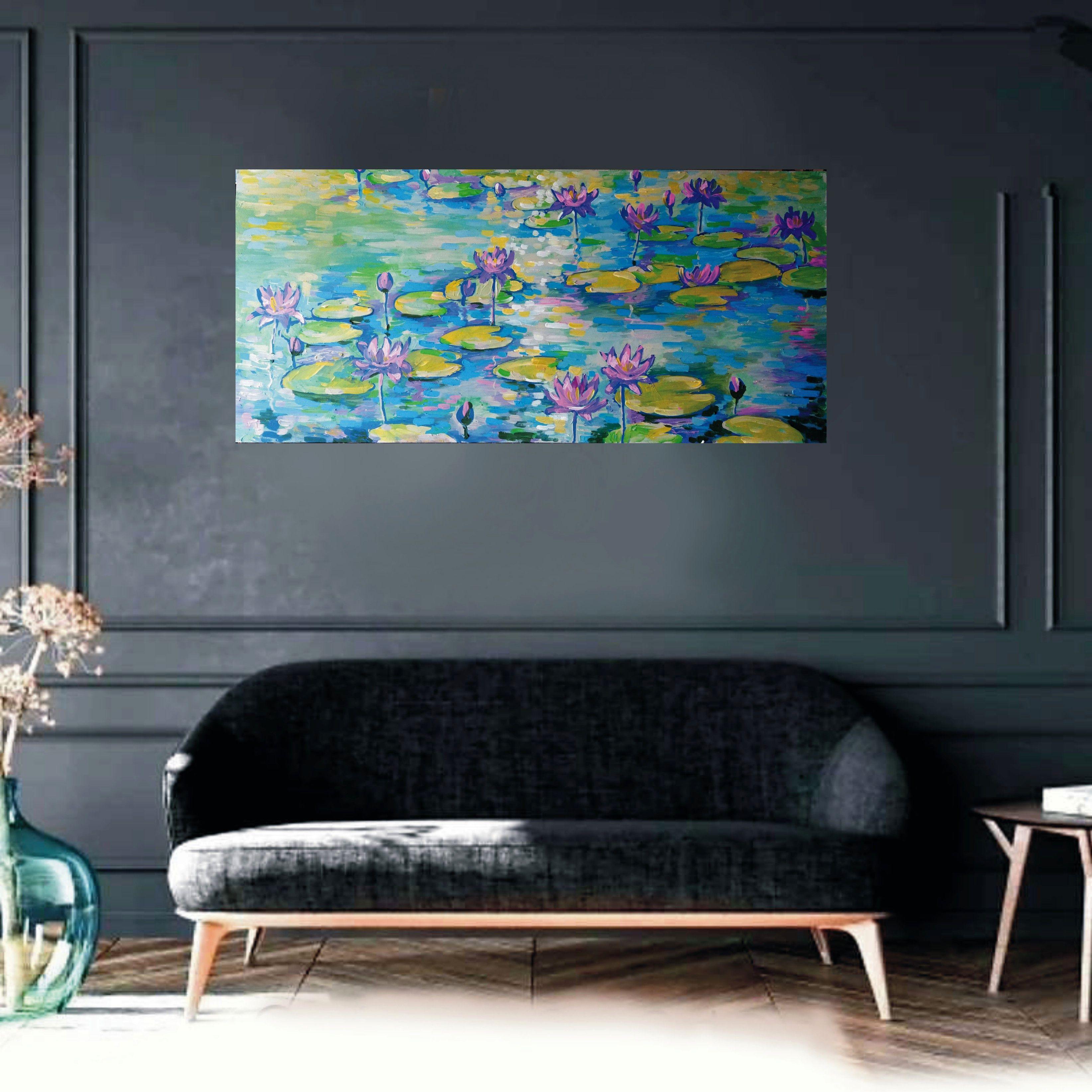 In dieser lebendigen Mischung aus Acryl und Öl sind meine Emotionen über die Leinwand gewandert und haben eine Sinfonie von Farbtönen geschaffen. Inspiriert vom zarten Tanz des Lichts und der Reflexionen ist dieses Gemälde ein Liebesbrief mit