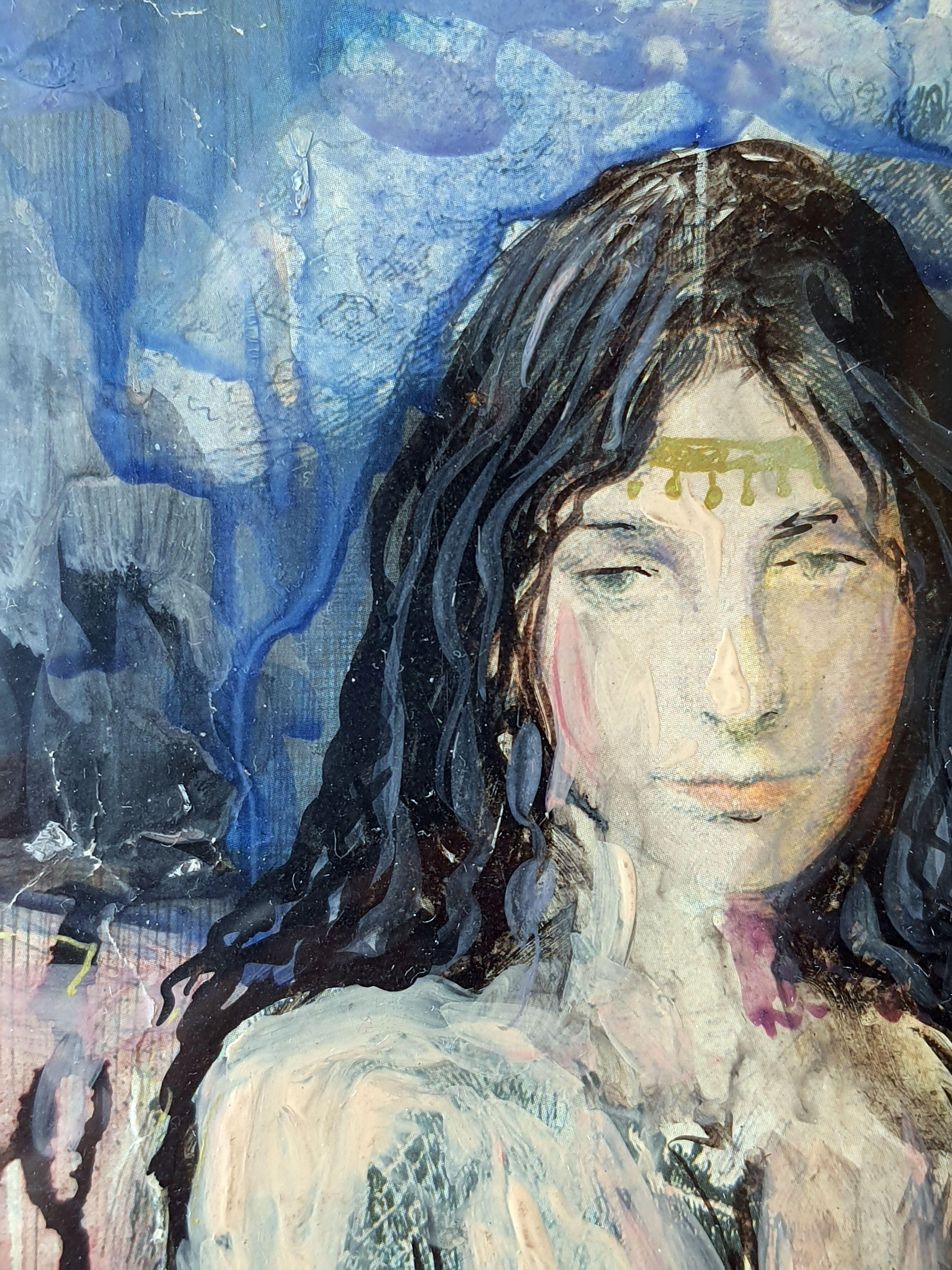 Dans cette œuvre, j'ai exploré le jeu de la lumière et de l'émotion, en mélangeant de l'acrylique, de l'aquarelle et de l'encre pour créer des couches de profondeur. Inspirée par l'expressionnisme et l'impressionnisme, j'ai représenté une femme dans