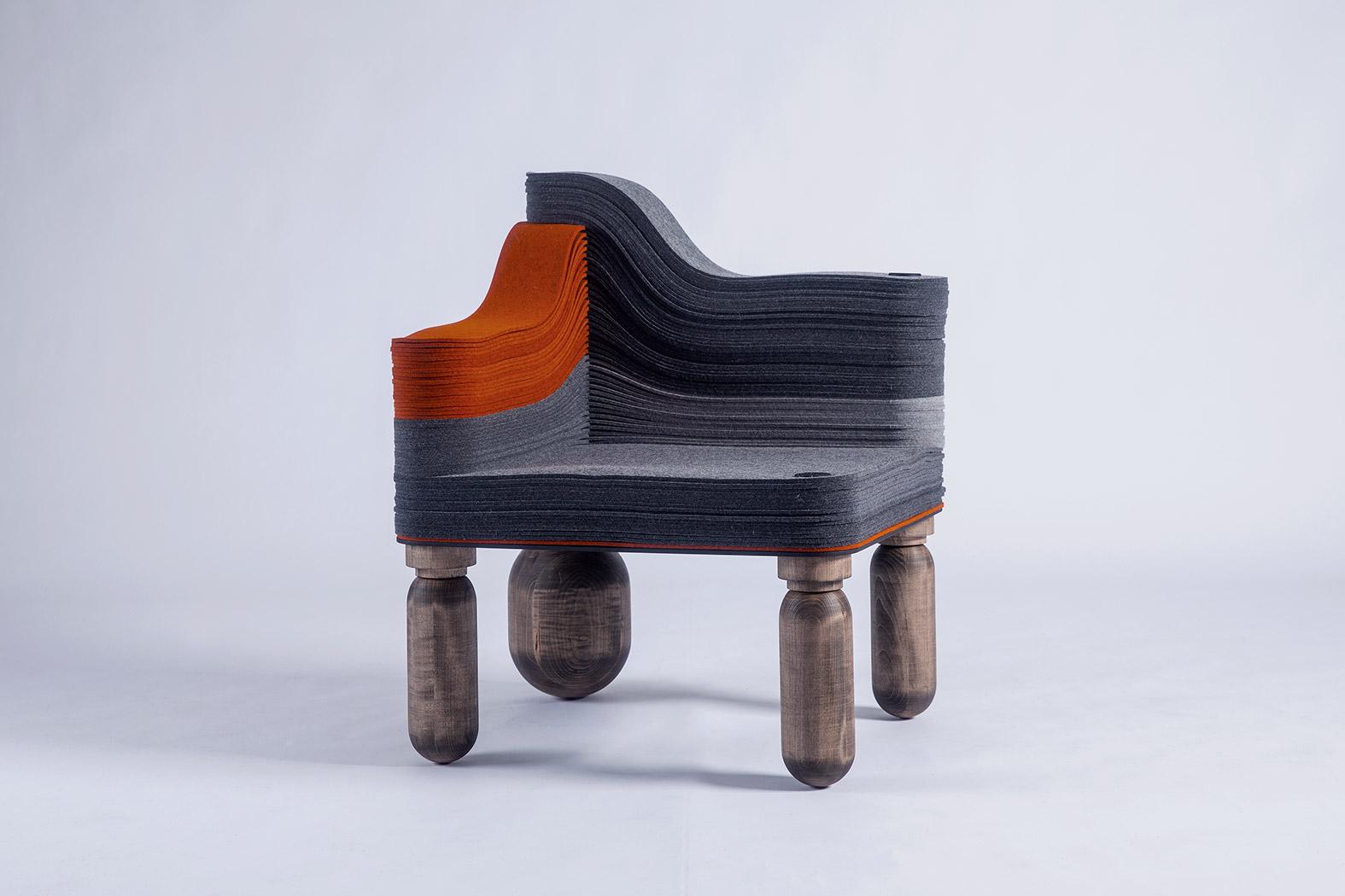 STACKABL ist ein Konfigurator, der es jedem ermöglicht, Möbel online zu konfigurieren, ein innovatives System, das es Ihnen ermöglicht, hochwertige, überschüssige Metall-, Holz- und Filzreste von unseren Produktionspartnern - die sich in einem