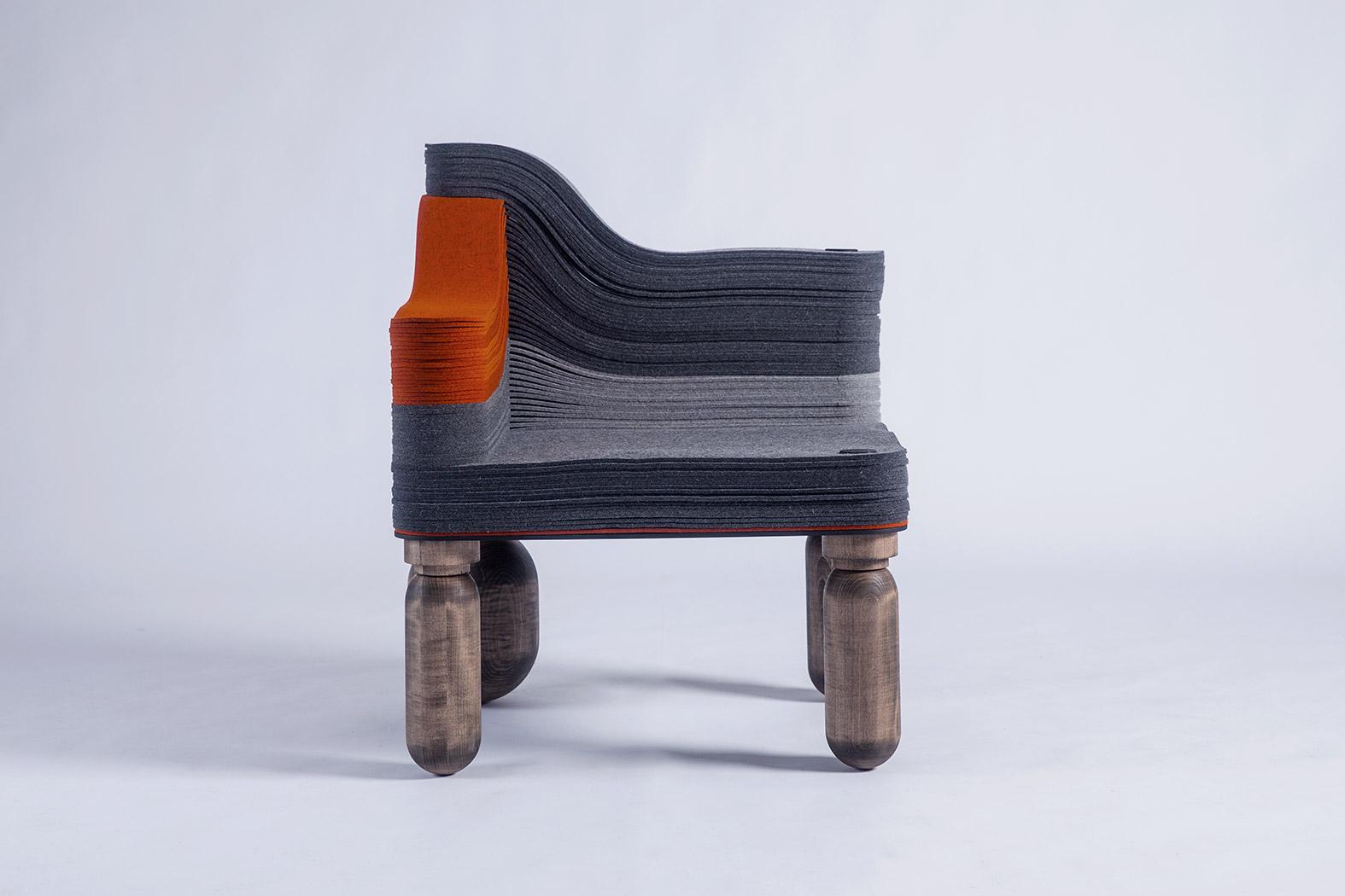 STACKABL est un configurateur qui permet à quiconque de personnaliser des meubles en ligne, un système innovant qui vous permet de transformer des surplus de métal, de bois et de feutre de haute qualité provenant de nos partenaires industriels -