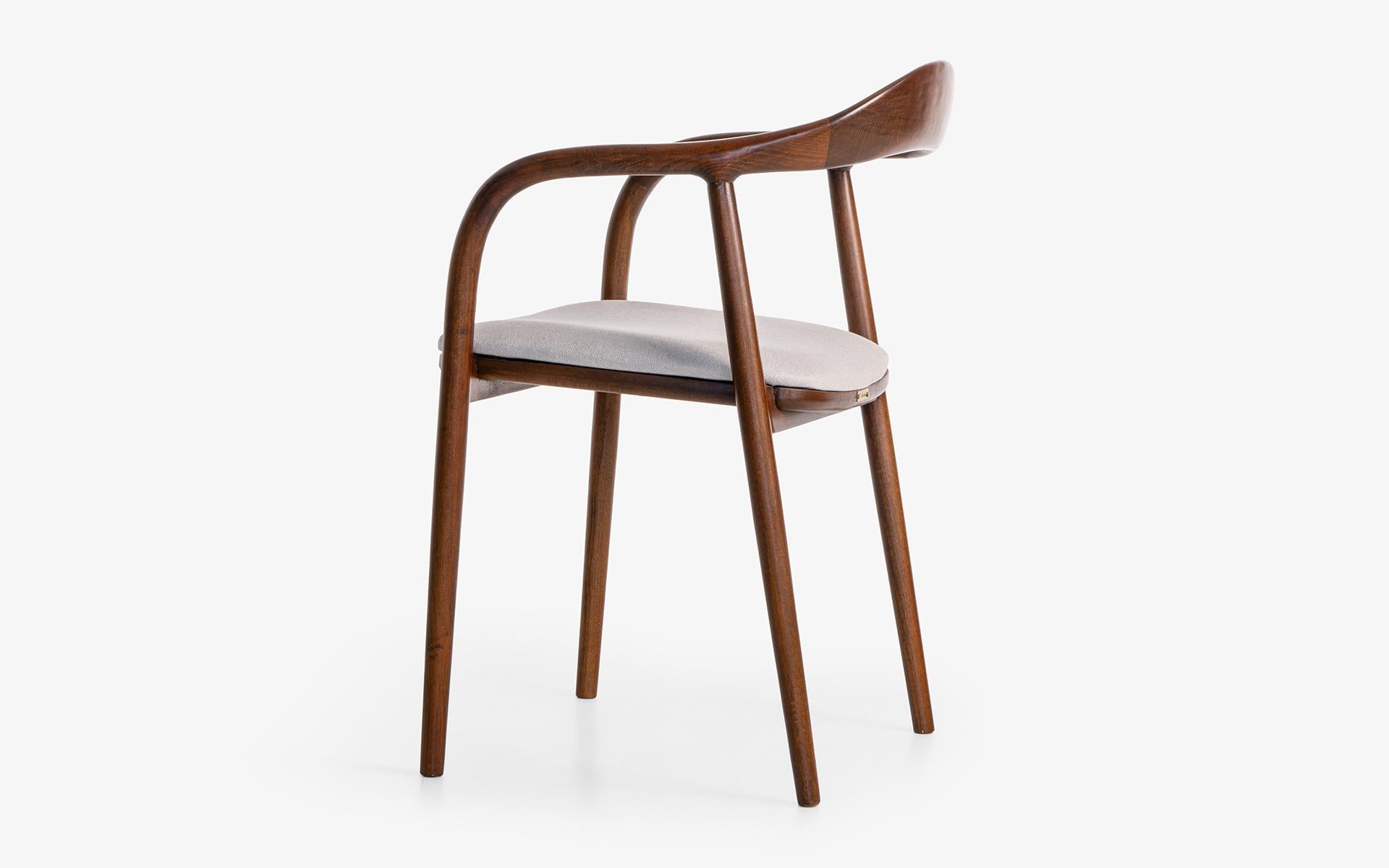 Raku 'Set de 8  Silla de comedor de madera y tapizada Hecho a mano en venta