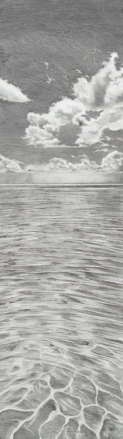 Spettacolare panorama nuvoloso sul mare, disegno marittimo verticale in grafite monocromatica