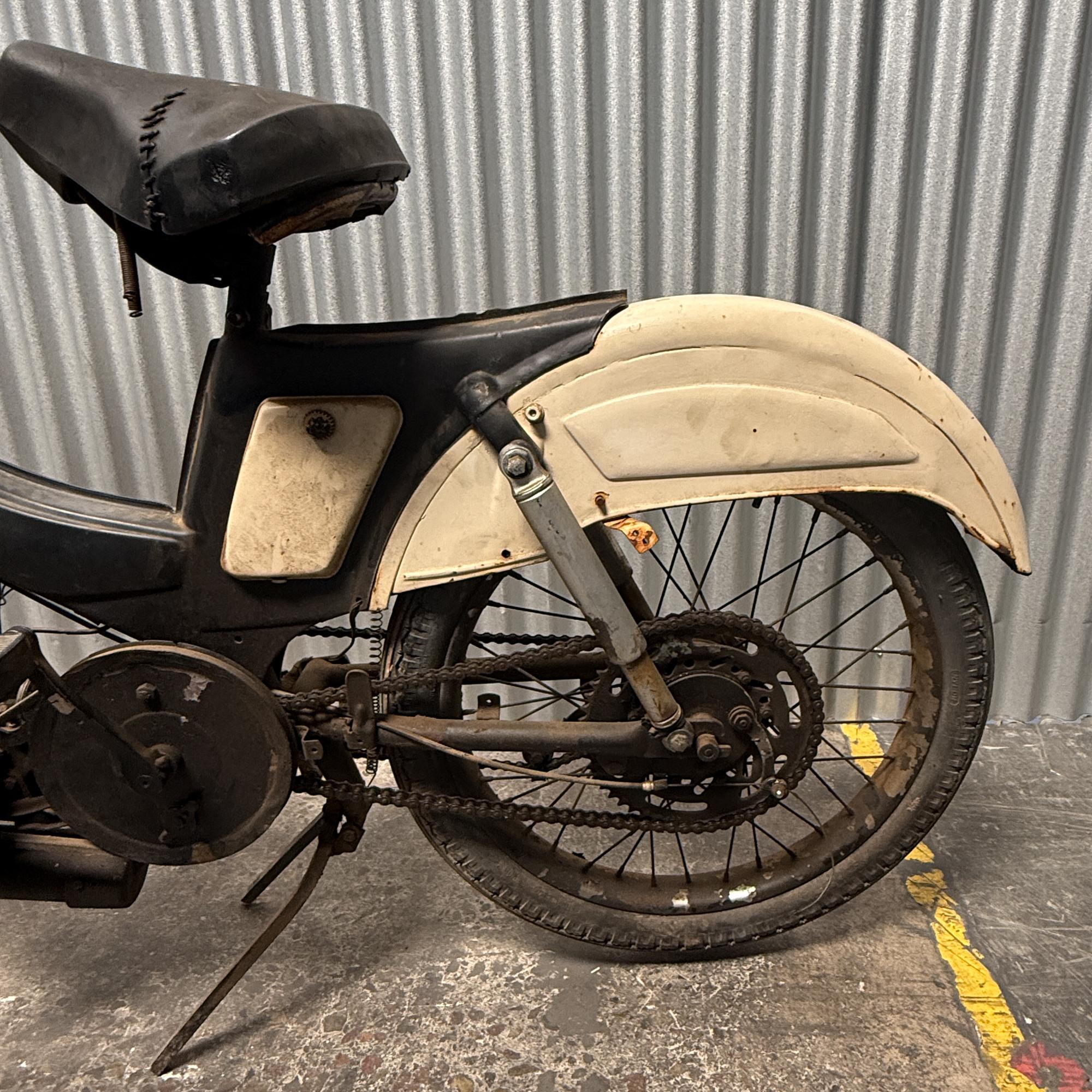 Raleigh Rm4 49cc Moped Mitte des Jahrhunderts Modern 1964 (Moderne der Mitte des Jahrhunderts) im Angebot
