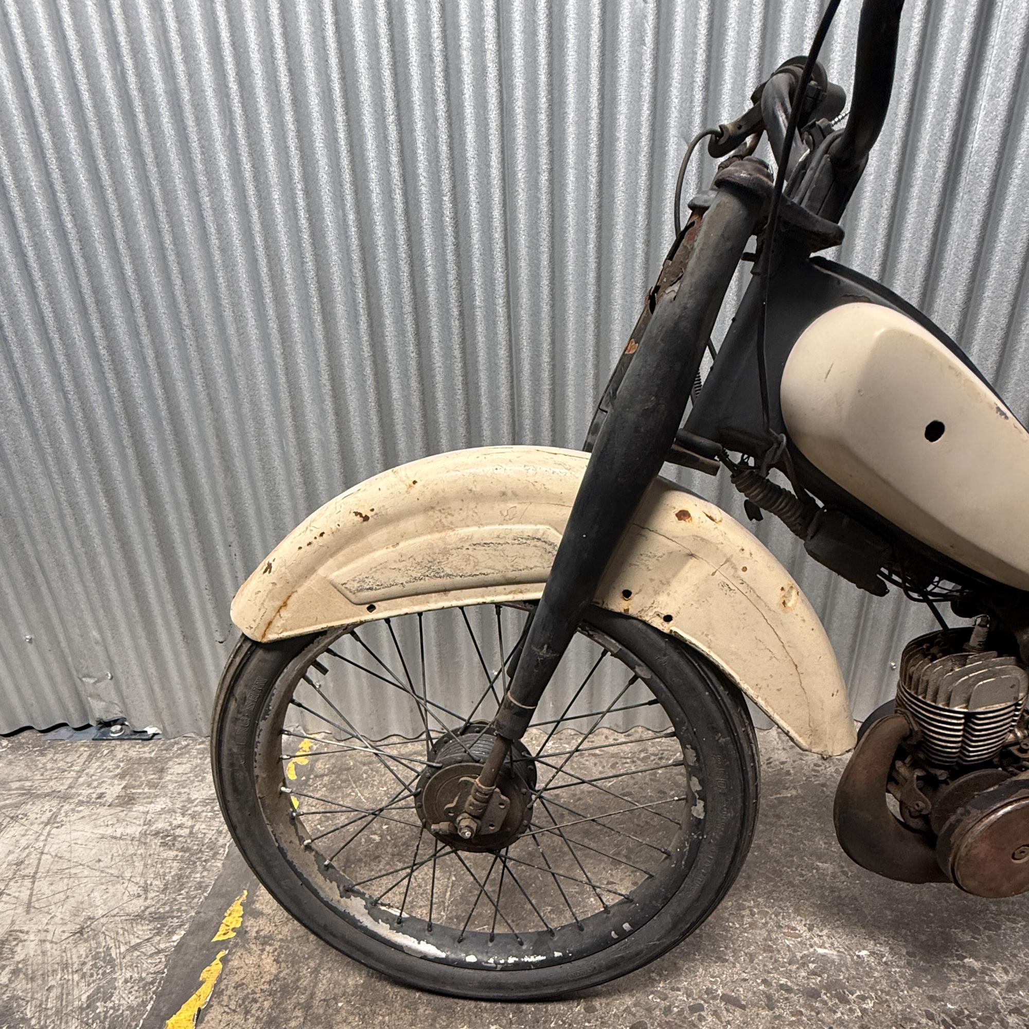 Raleigh Rm4 49cc Moped Mitte des Jahrhunderts Modern 1964 (Gemalt) im Angebot