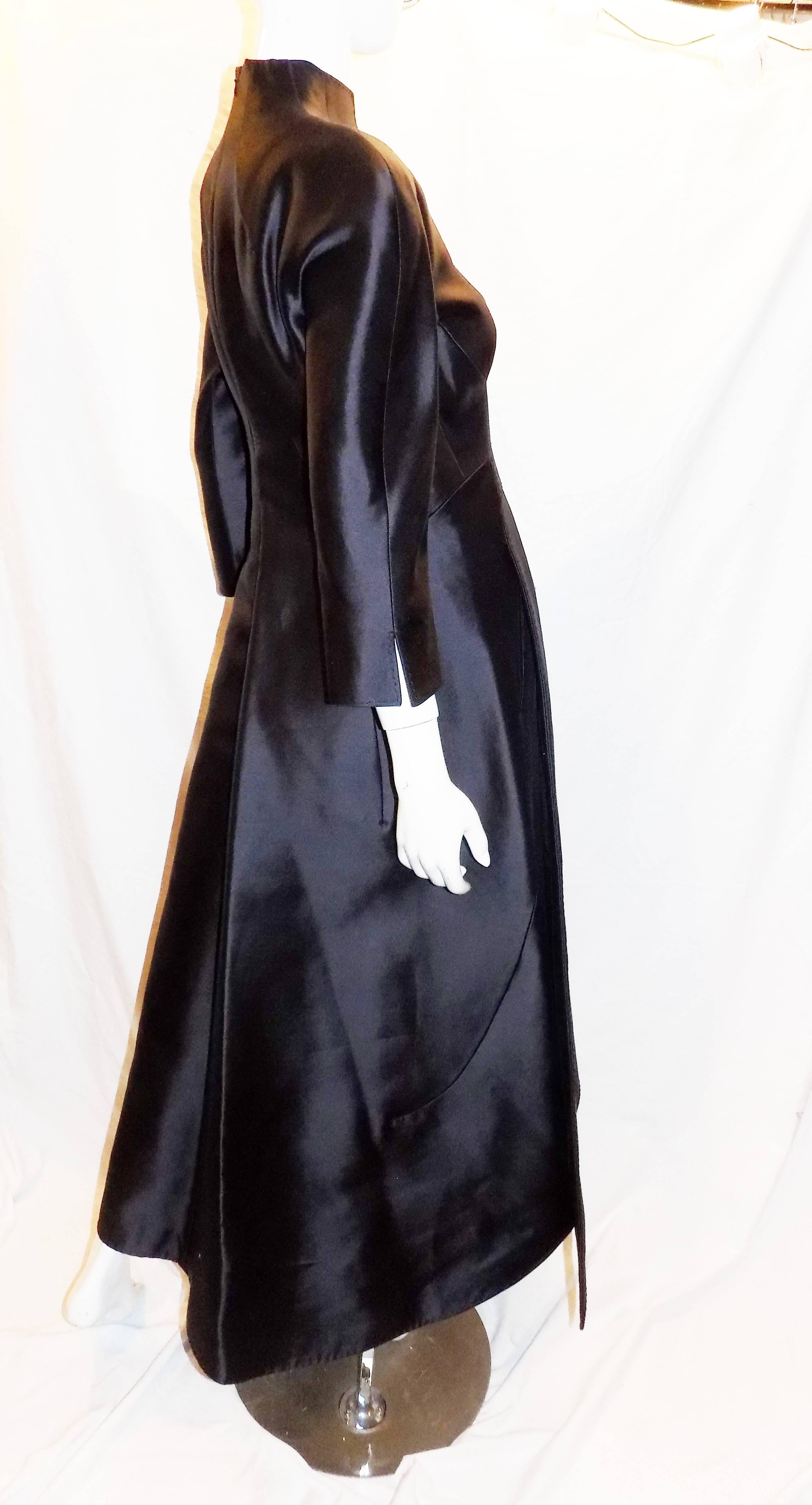 Ralp Rucci  Chado Black Silk Long sleeve evening Gown In New Condition For Sale In New York, NY