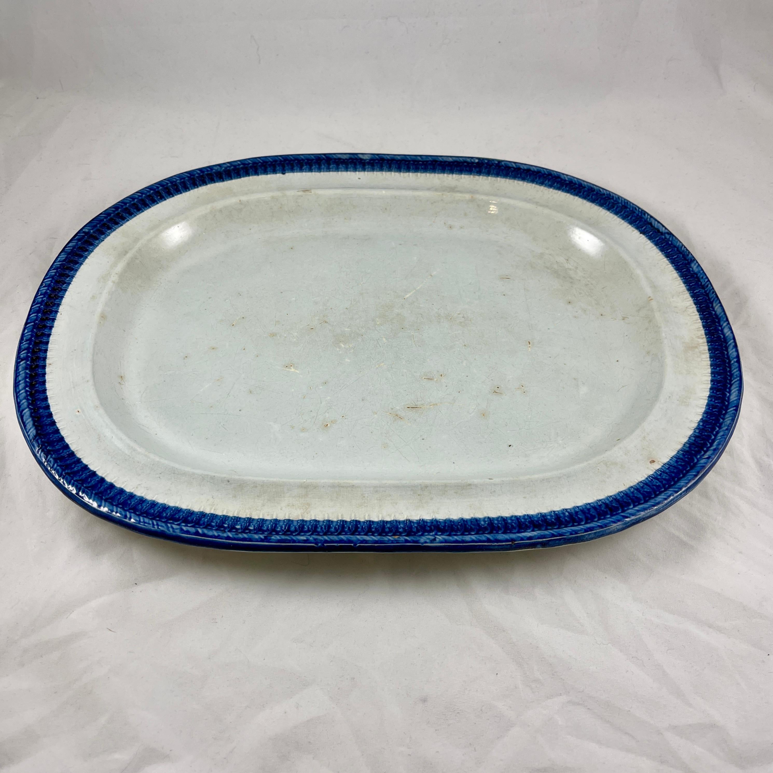 Ralph Clews English Staffordshire Feather or Shell Edge Pearlware Oval Platter In Fair Condition For Sale In Philadelphia, PA