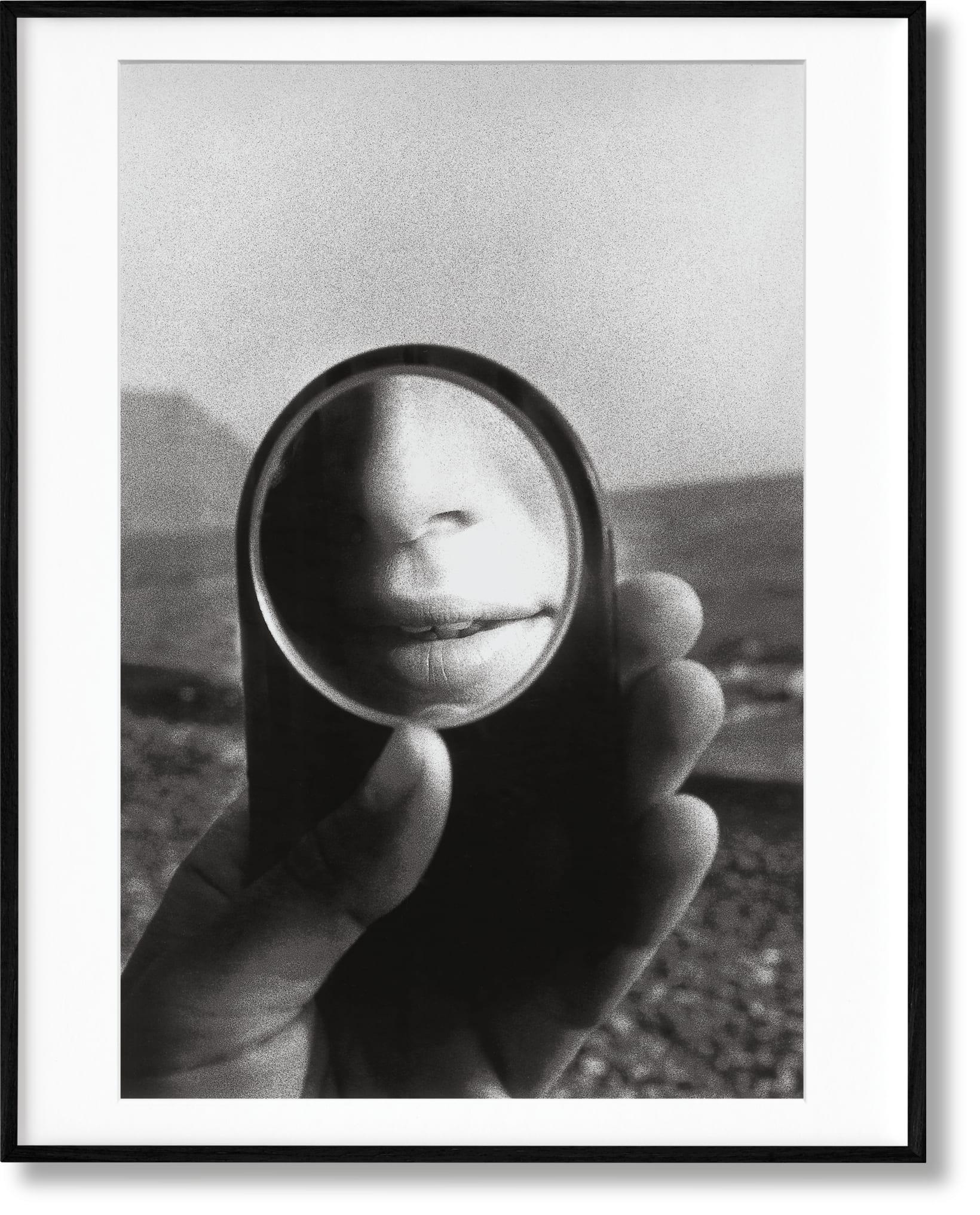 Photographies 1960-2024. Livre et épreuve à la gélatine argentée signée "Untitled, Elba, 1980".