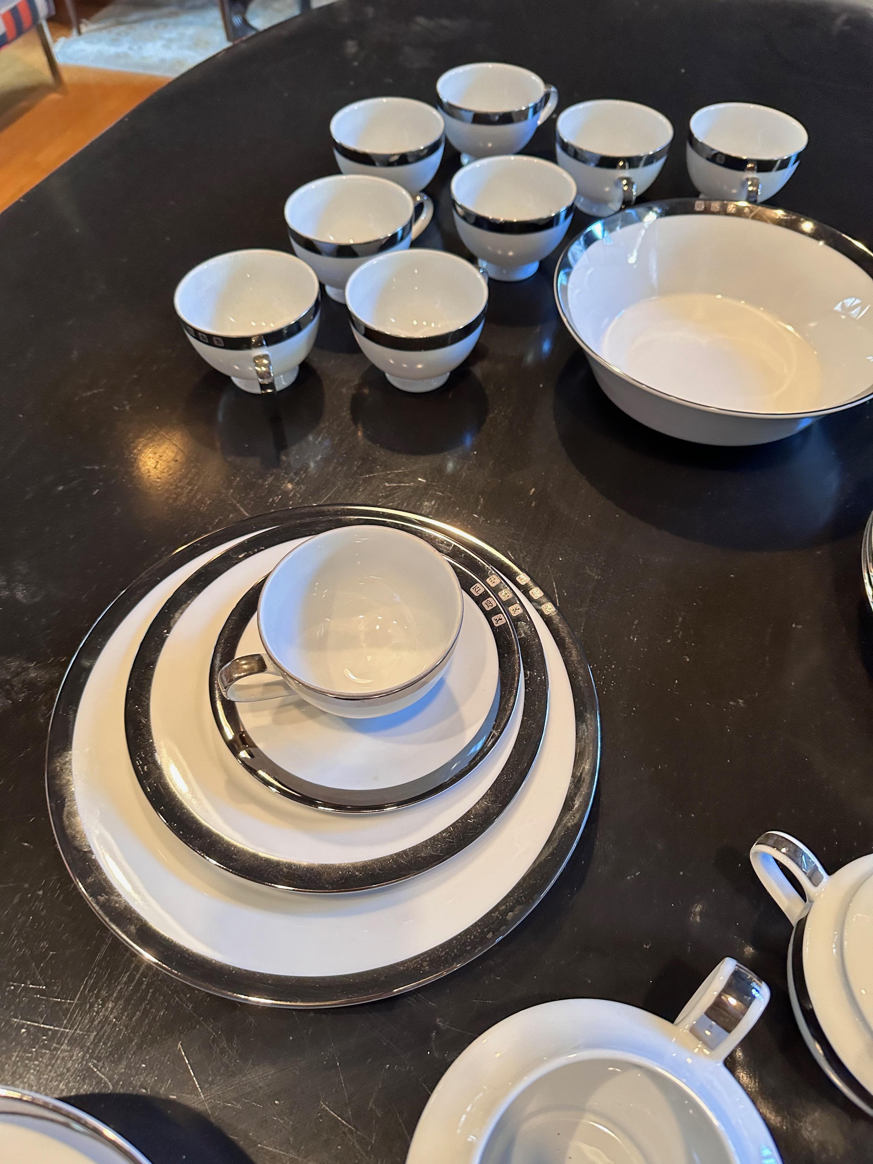 North American Ralph Laurel Academy Platinum Dinner Service for Eight with Many Serving Pieces For Sale