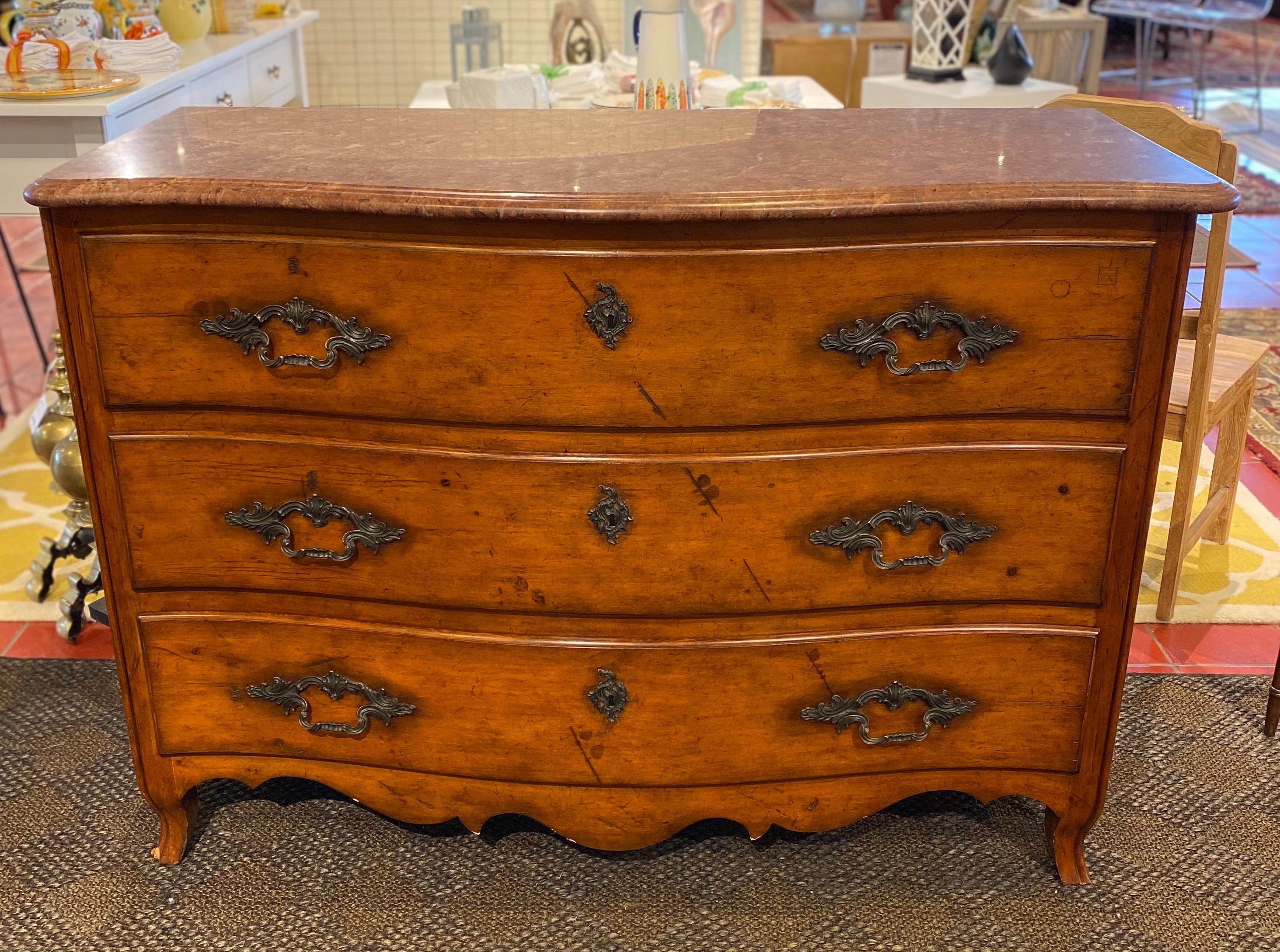 Ralph Lauren 3-drawer dresser with marble top

Measures: 56