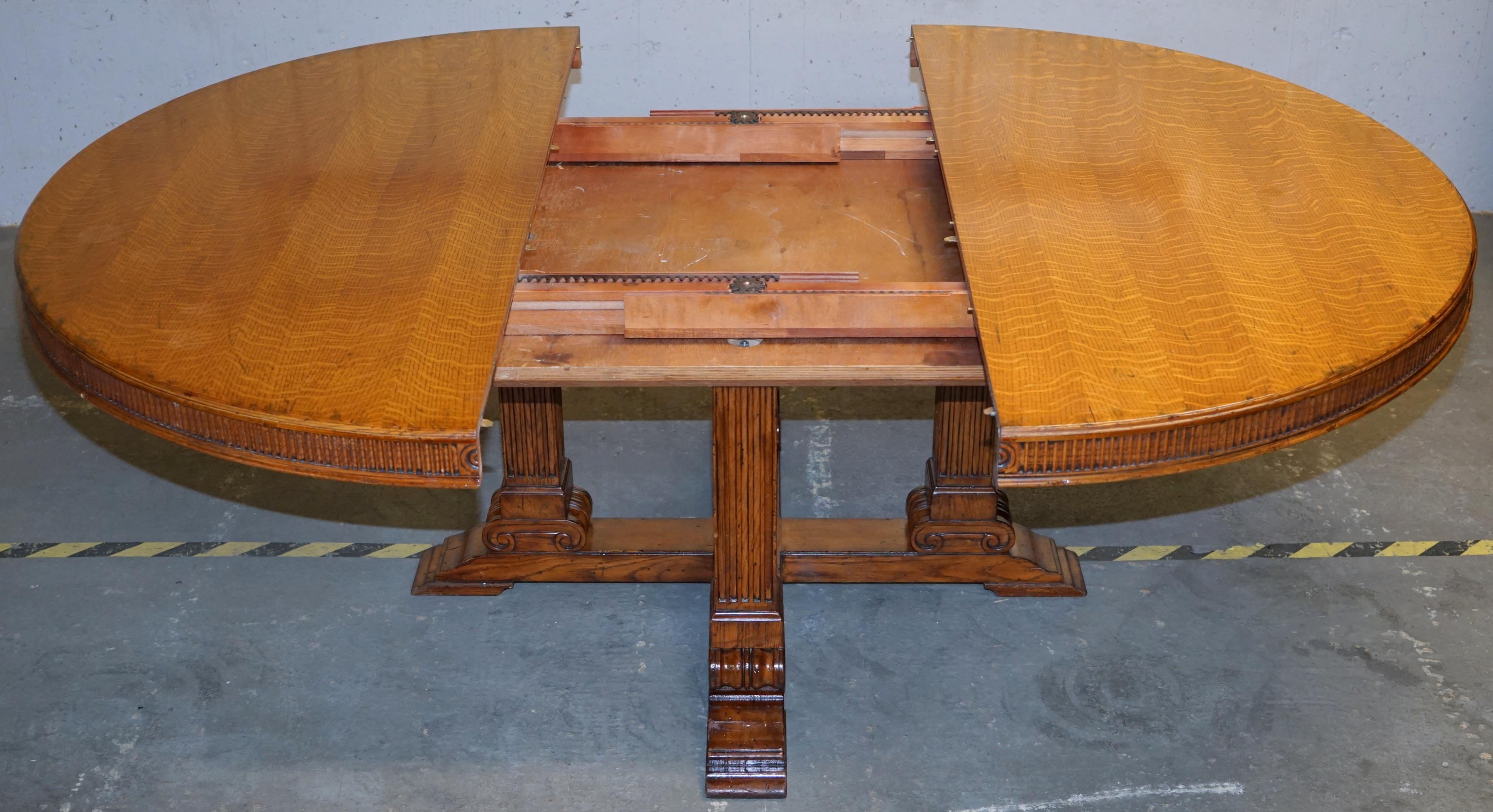 Ralph Lauren Hither Hills 6-10 Person Large Round Extending to Oval Dining Table 3