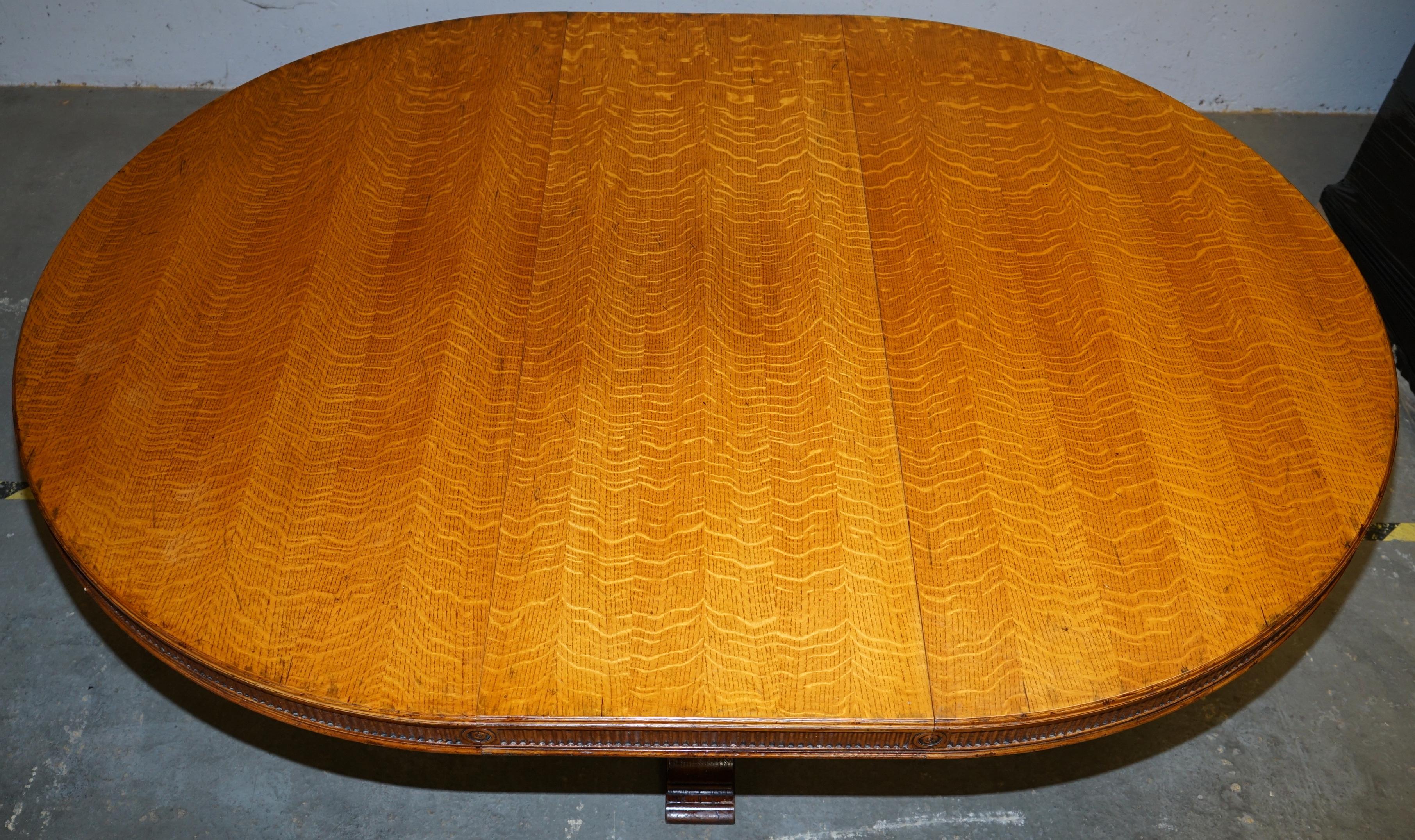 Ralph Lauren Hither Hills 6-10 Person Large Round Extending to Oval Dining Table 5