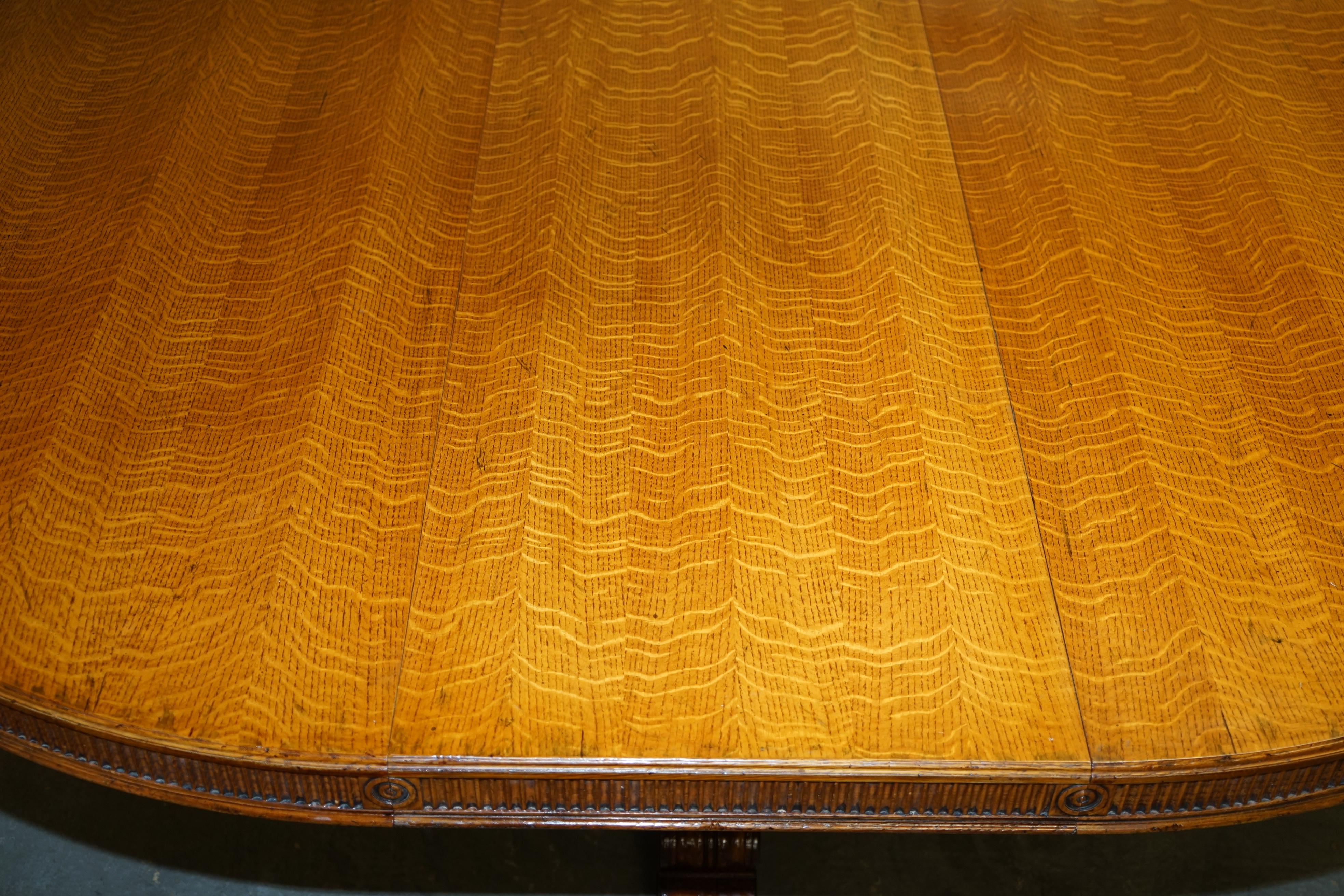 Ralph Lauren Hither Hills 6-10 Person Large Round Extending to Oval Dining Table 7