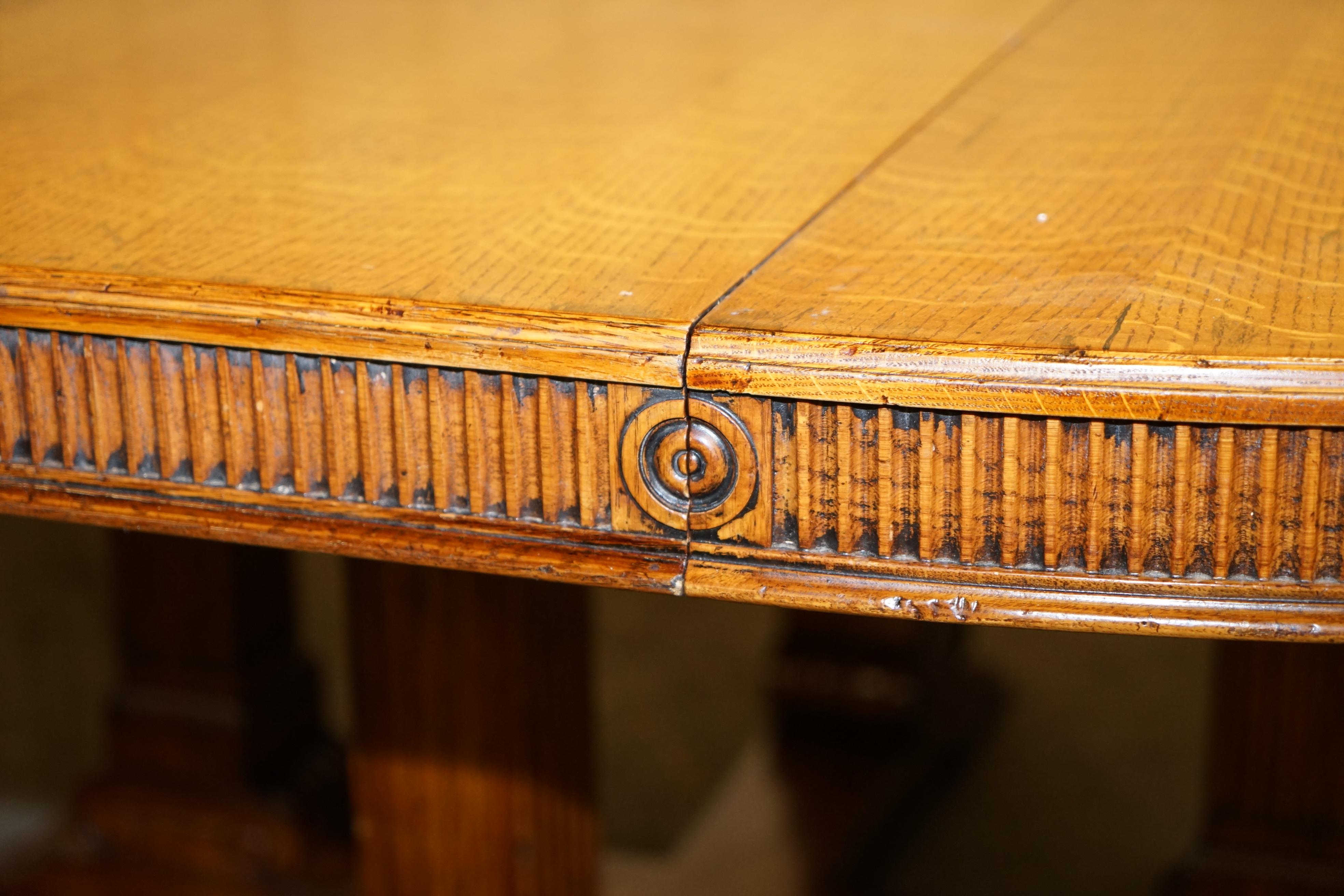 Ralph Lauren Hither Hills 6-10 Person Large Round Extending to Oval Dining Table 9