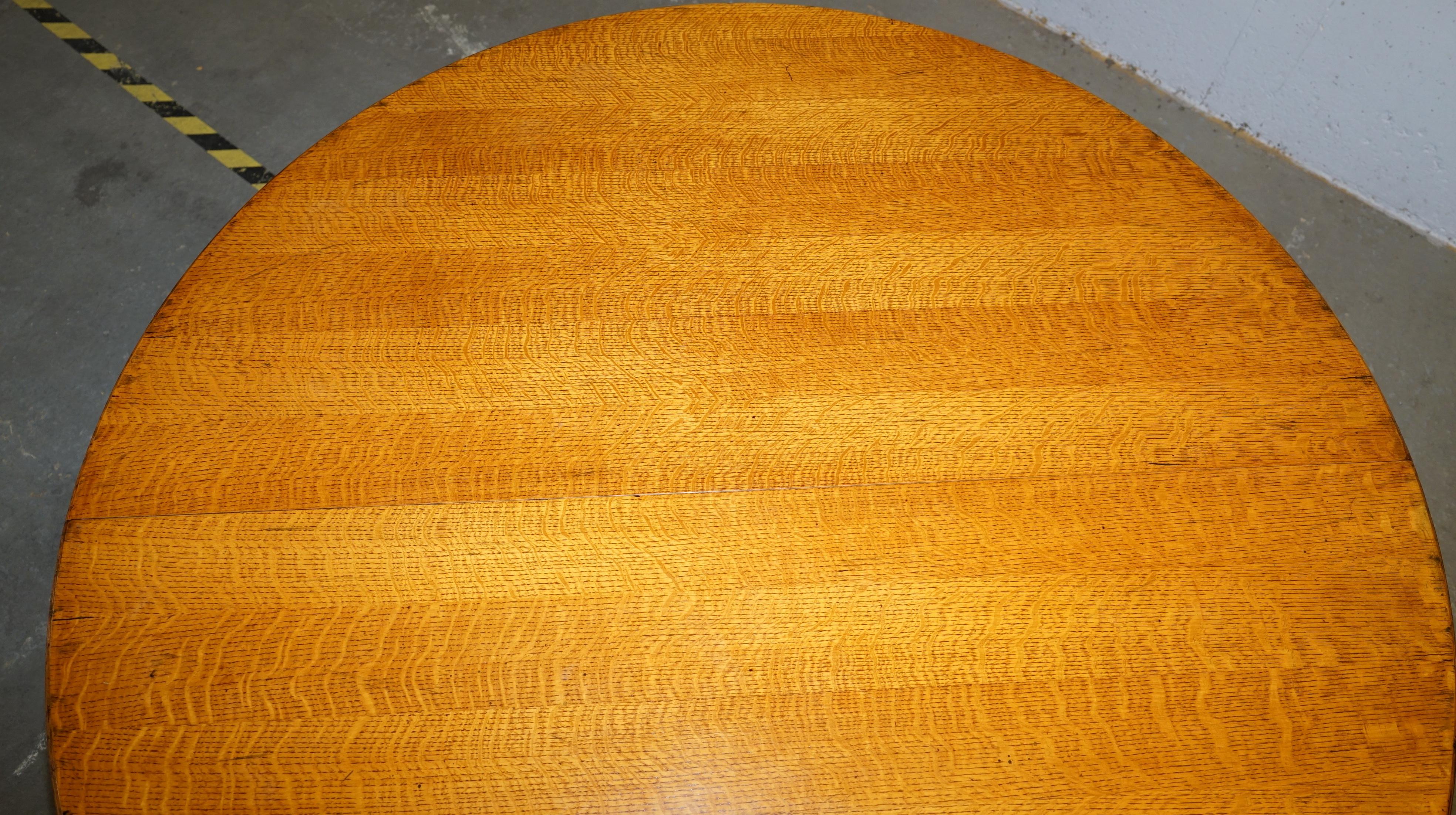 10 person round dining table