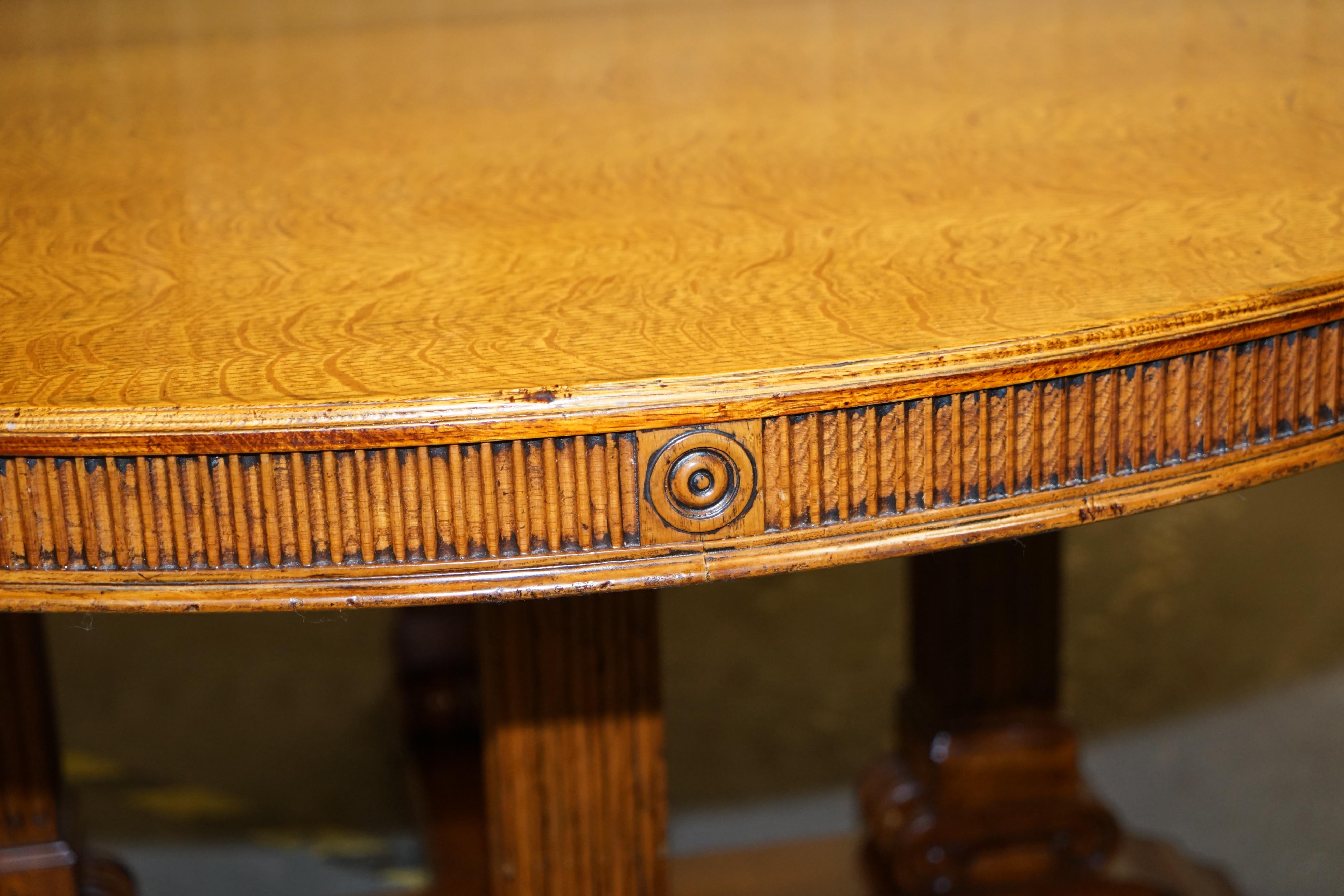 Modern Ralph Lauren Hither Hills 6-10 Person Large Round Extending to Oval Dining Table