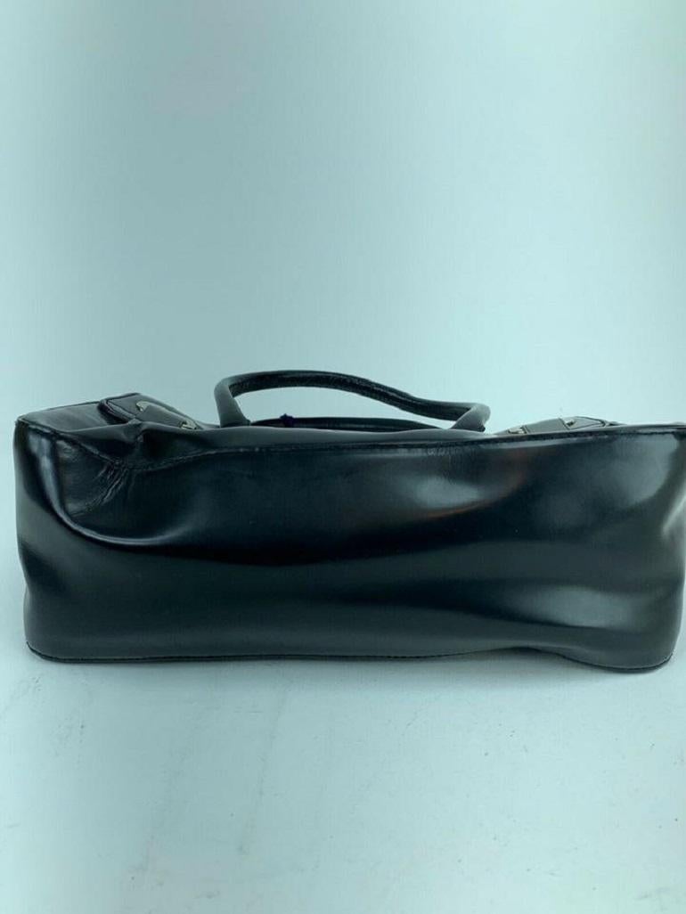  Ralph Lauren Black Pocketbook. Shipped with USPS Priority Mail.
 
 
 
 9.5/10
 A- or Excellent minus Condition
 Ralph Lauren with tags attached, only minor flaws shown in photo number 11