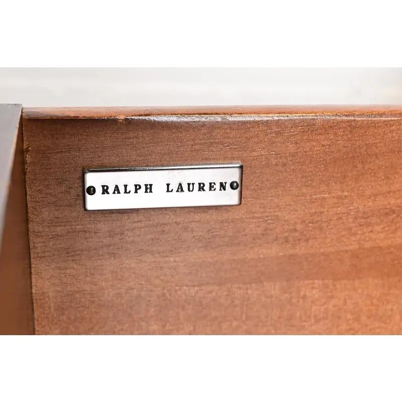 Commode haute en acajou sculpté Ralph Lauren American Empire en vente 3