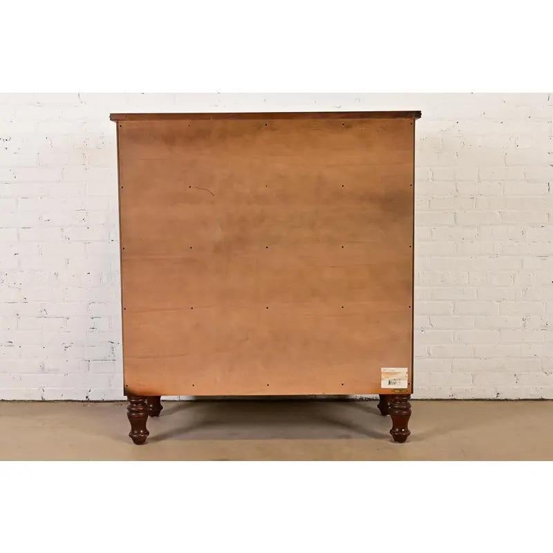 Commode haute en acajou sculpté Ralph Lauren American Empire en vente 7