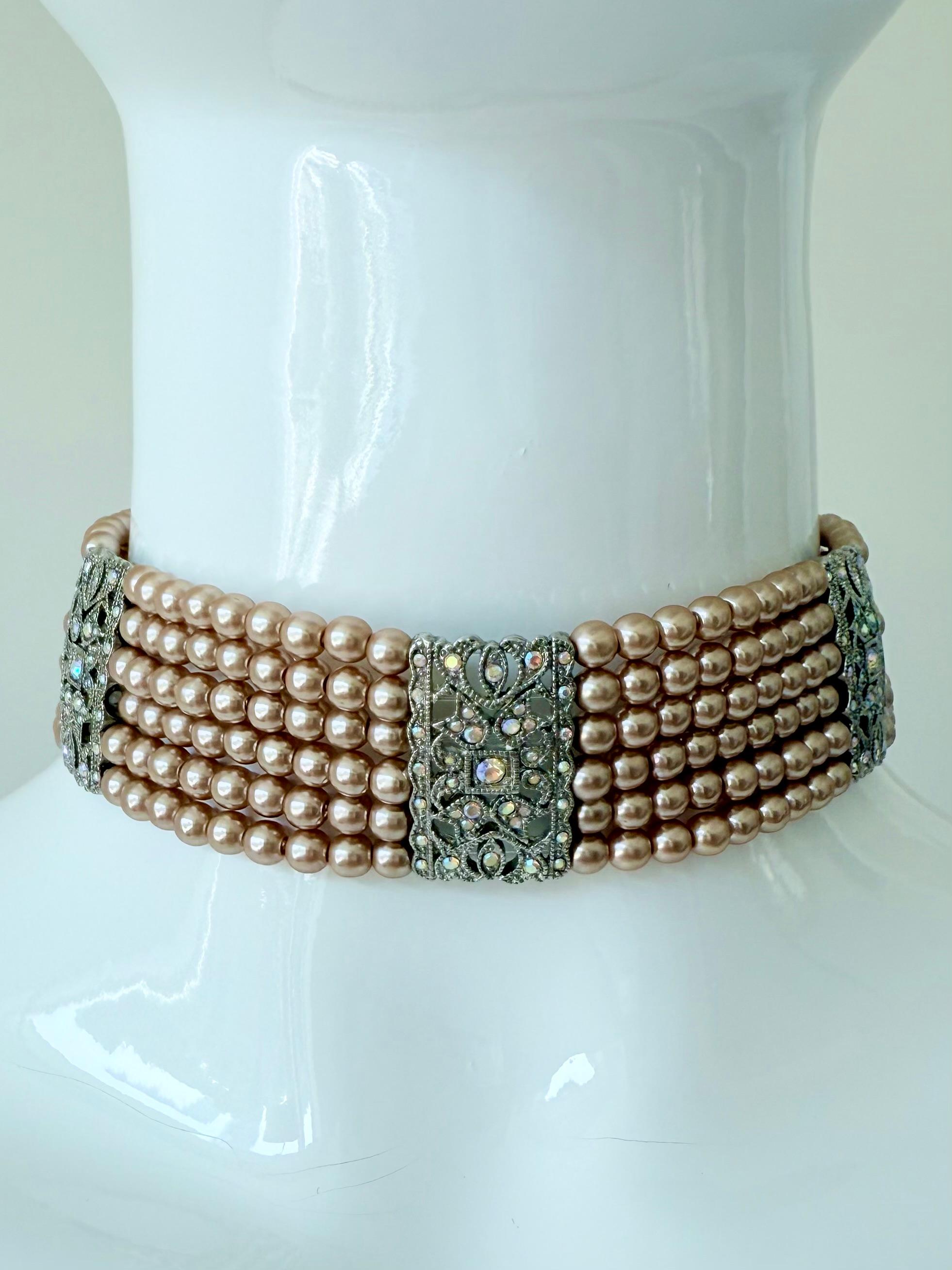 Ralph Lauren (atribué à) collier ras du cou vintage rose en fausses perles et cristal Neuf - En vente à Leonardo, NJ