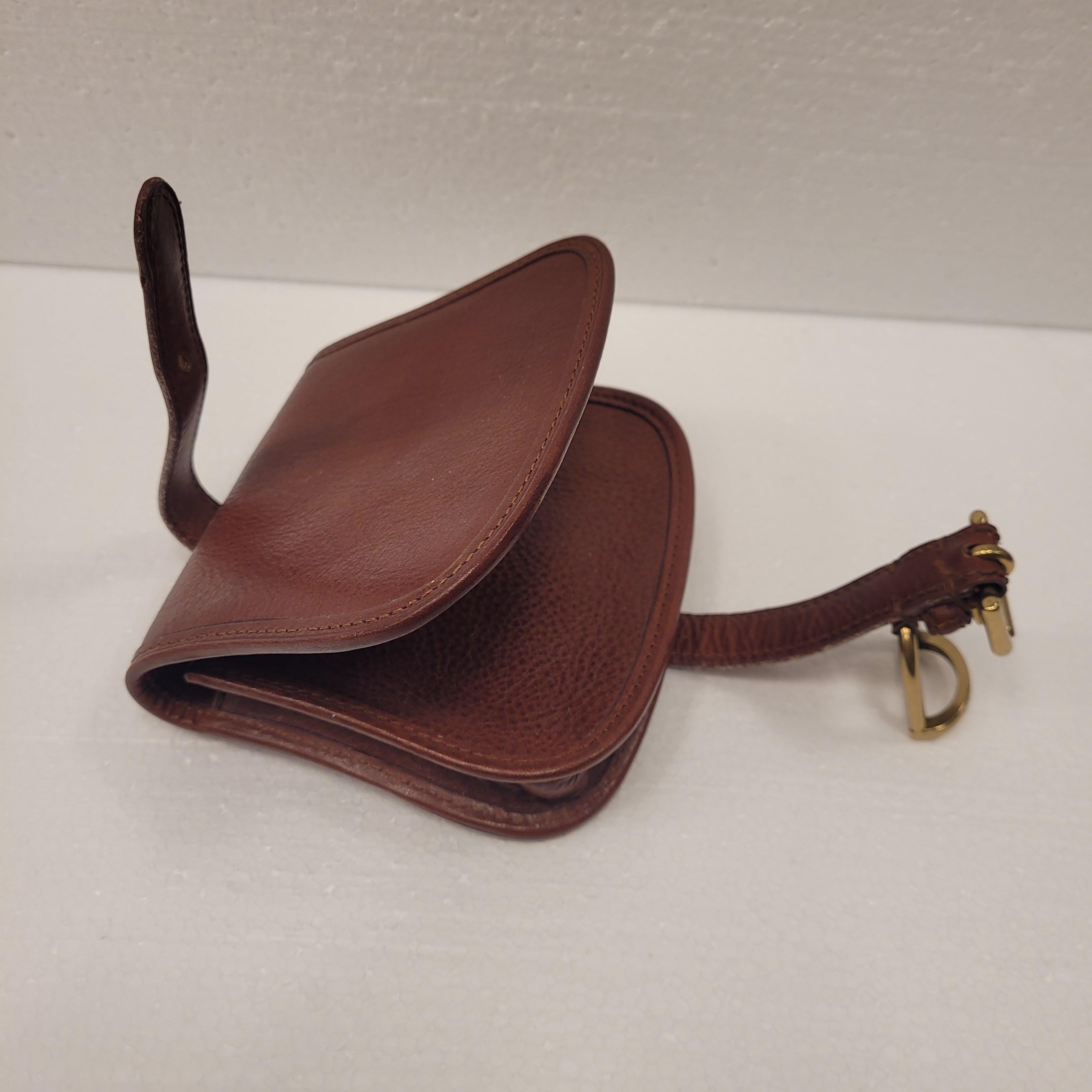 Bolso/cinturón Ralph Lauren, cuero marrón, diseño contemporáneo en venta 6