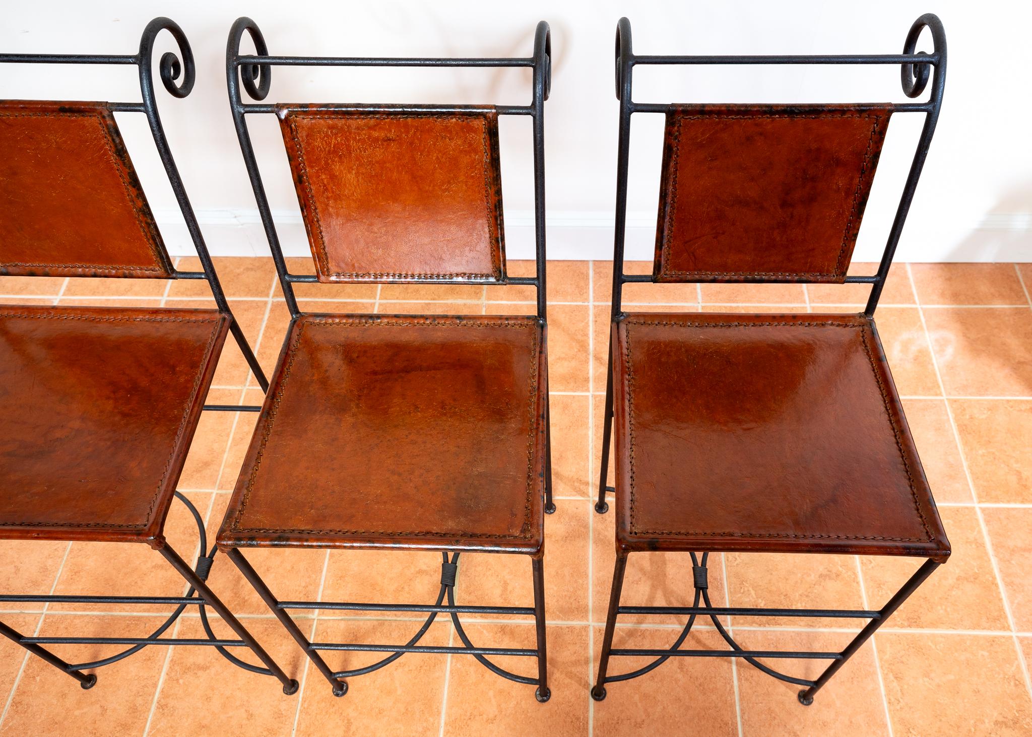 Ralph Lauren Taburetes de bar Cuero tostado Hierro forjado Taburetes de bar Neoclásico en venta 9