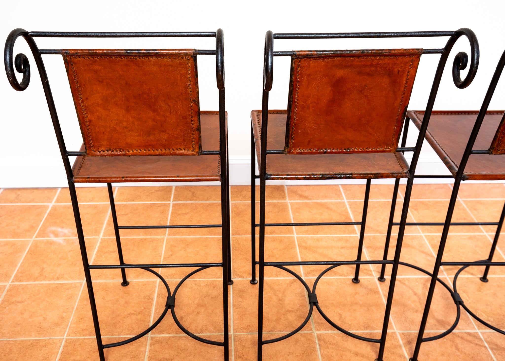 Ralph Lauren Taburetes de bar Cuero tostado Hierro forjado Taburetes de bar Neoclásico en venta 11