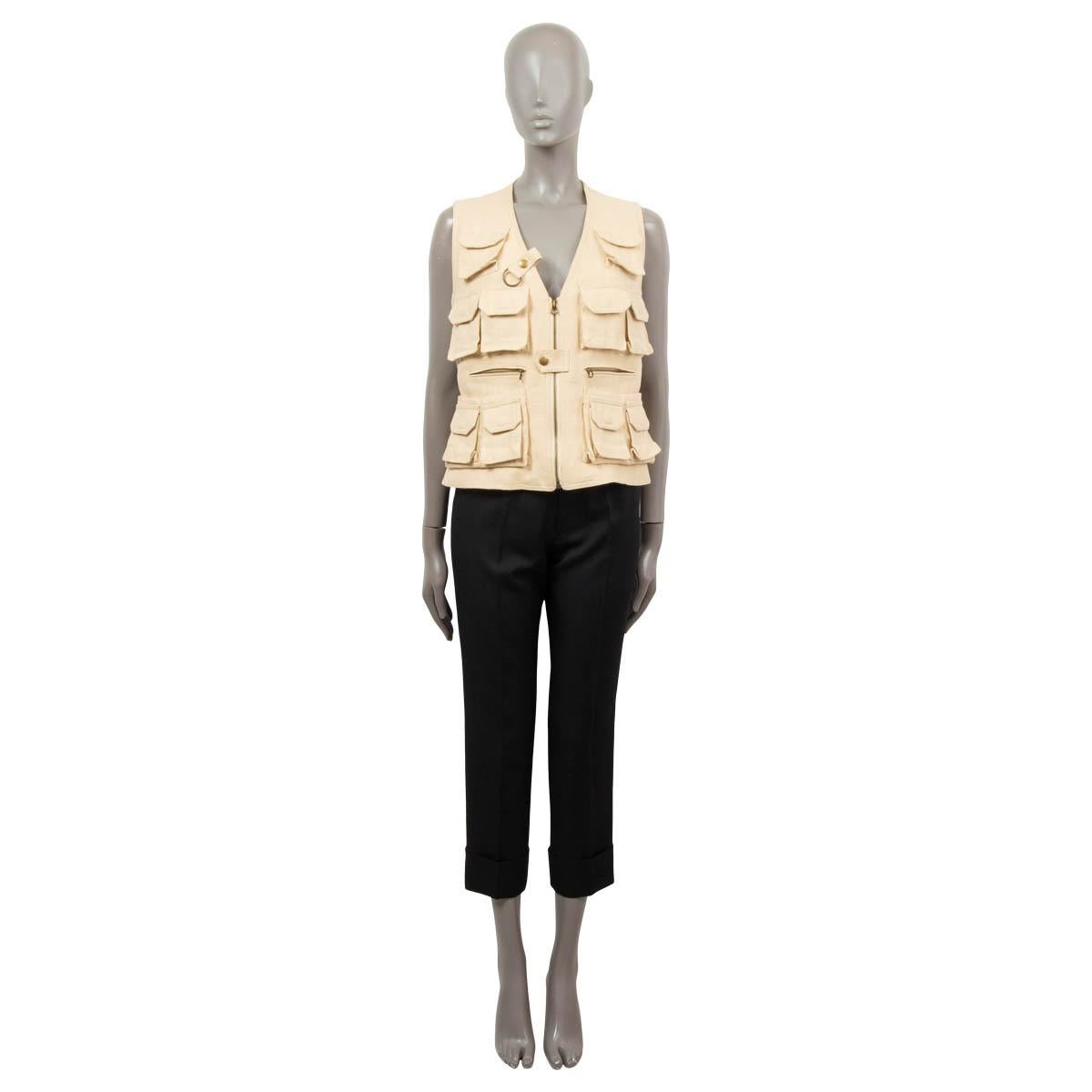 100% authentic Ralph Lauren fitted utility vest in beige linen (100%). Opens with a zipper at front and is equipped with ten push-button flap pockets, two zipper pockets and two slip pockets at front. Lined in beige cupro (100%). Has been worn and