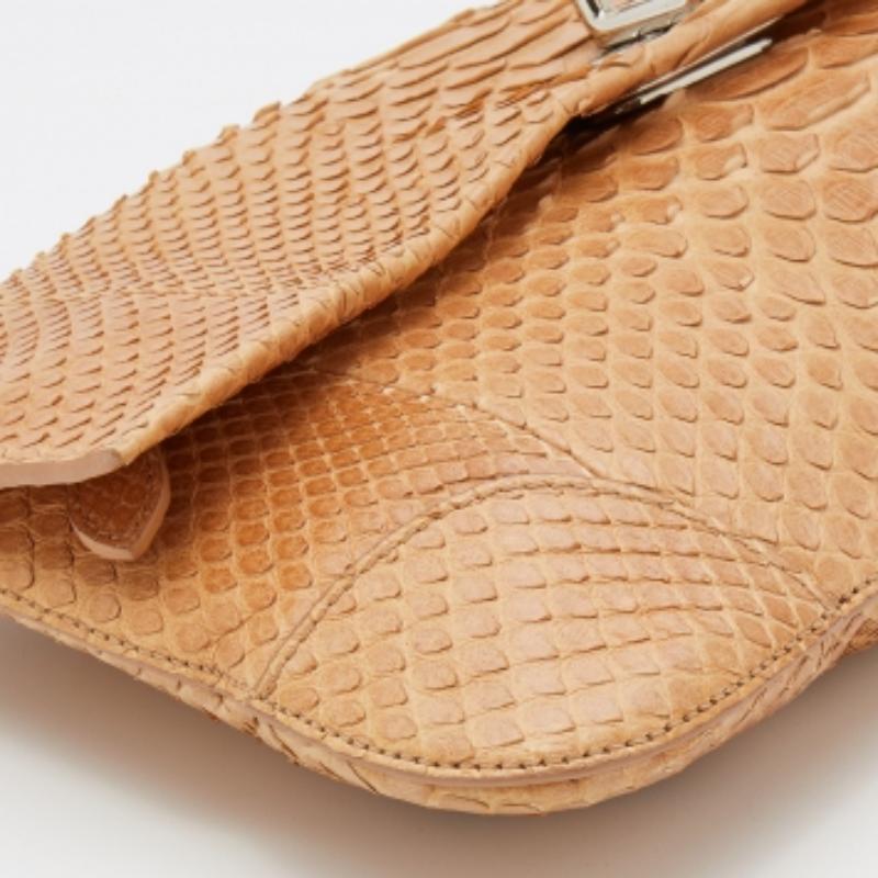 Pochette da polso in pitone beige di Ralph Lauren in vendita 1